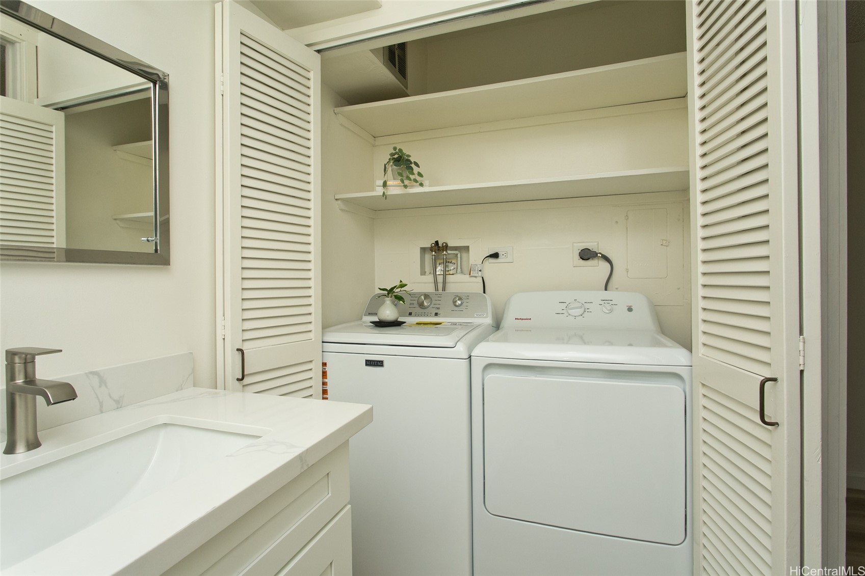 1717 Ala Wai Boulevard 1403 Property Photo 10