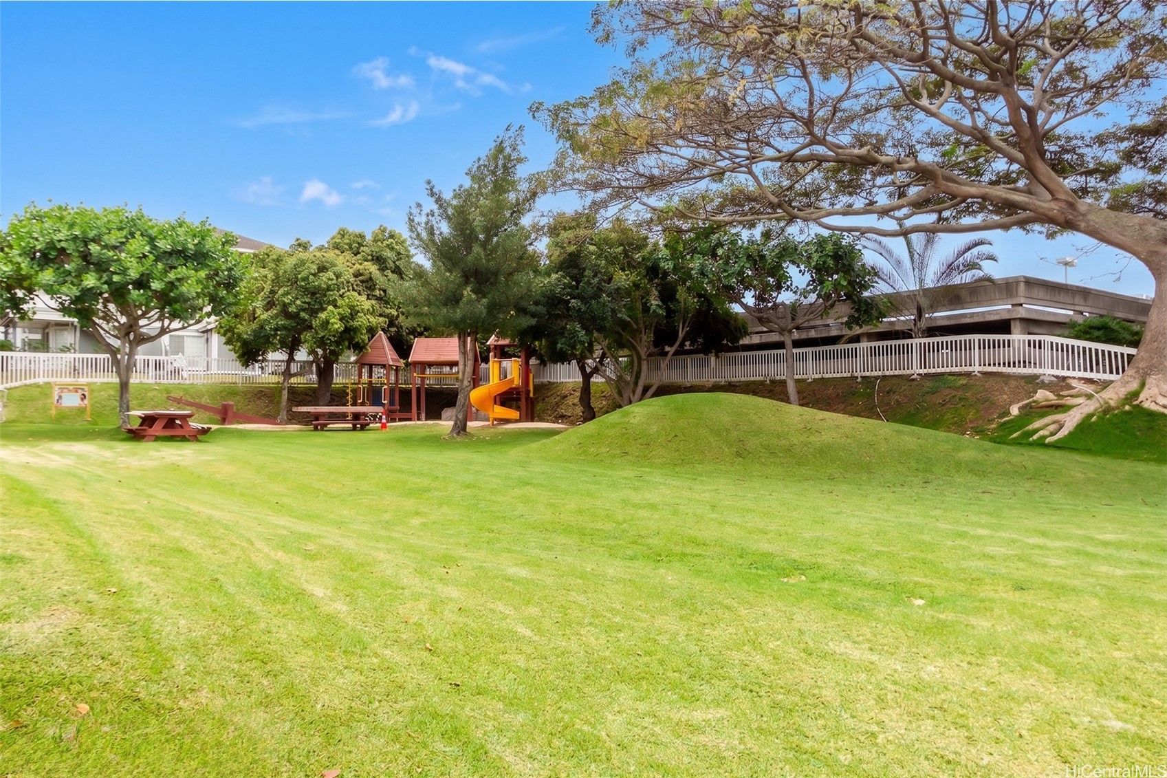 500 Mananai Place 17v Property Photo 23