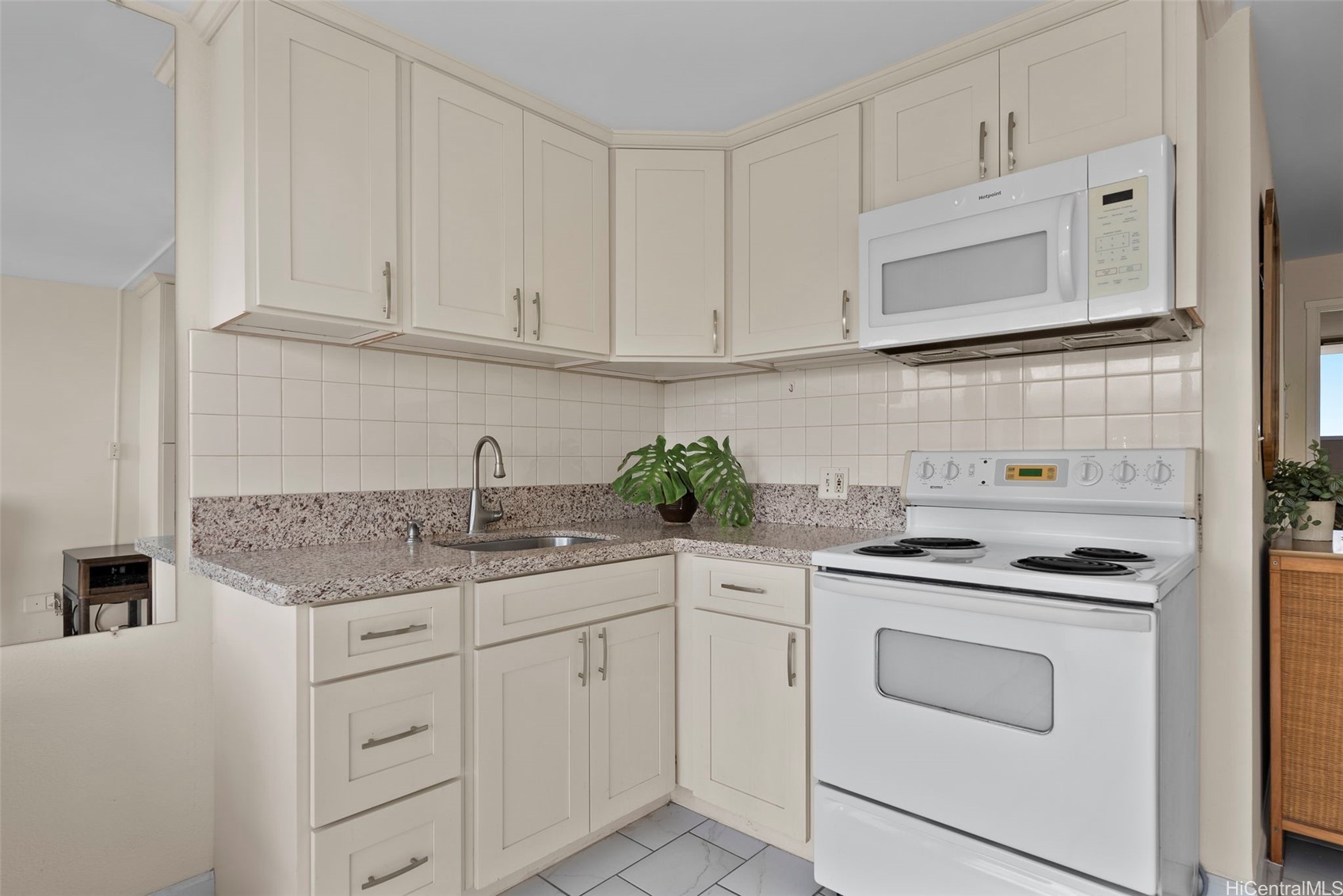 2211 Ala Wai Boulevard 3111 Property Photo 4