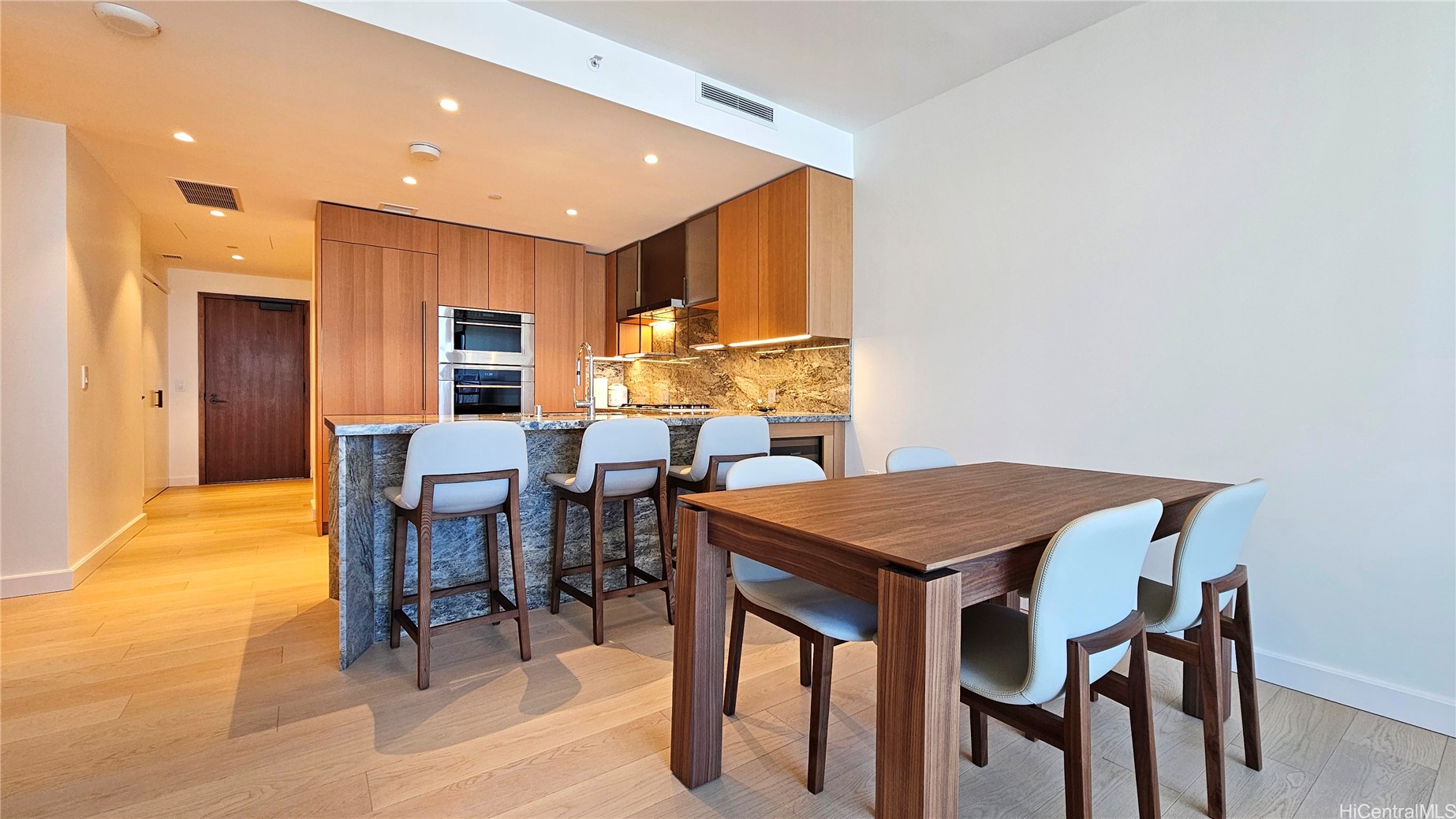 1100 Ala Moana Boulevard 3107 Property Photo 4
