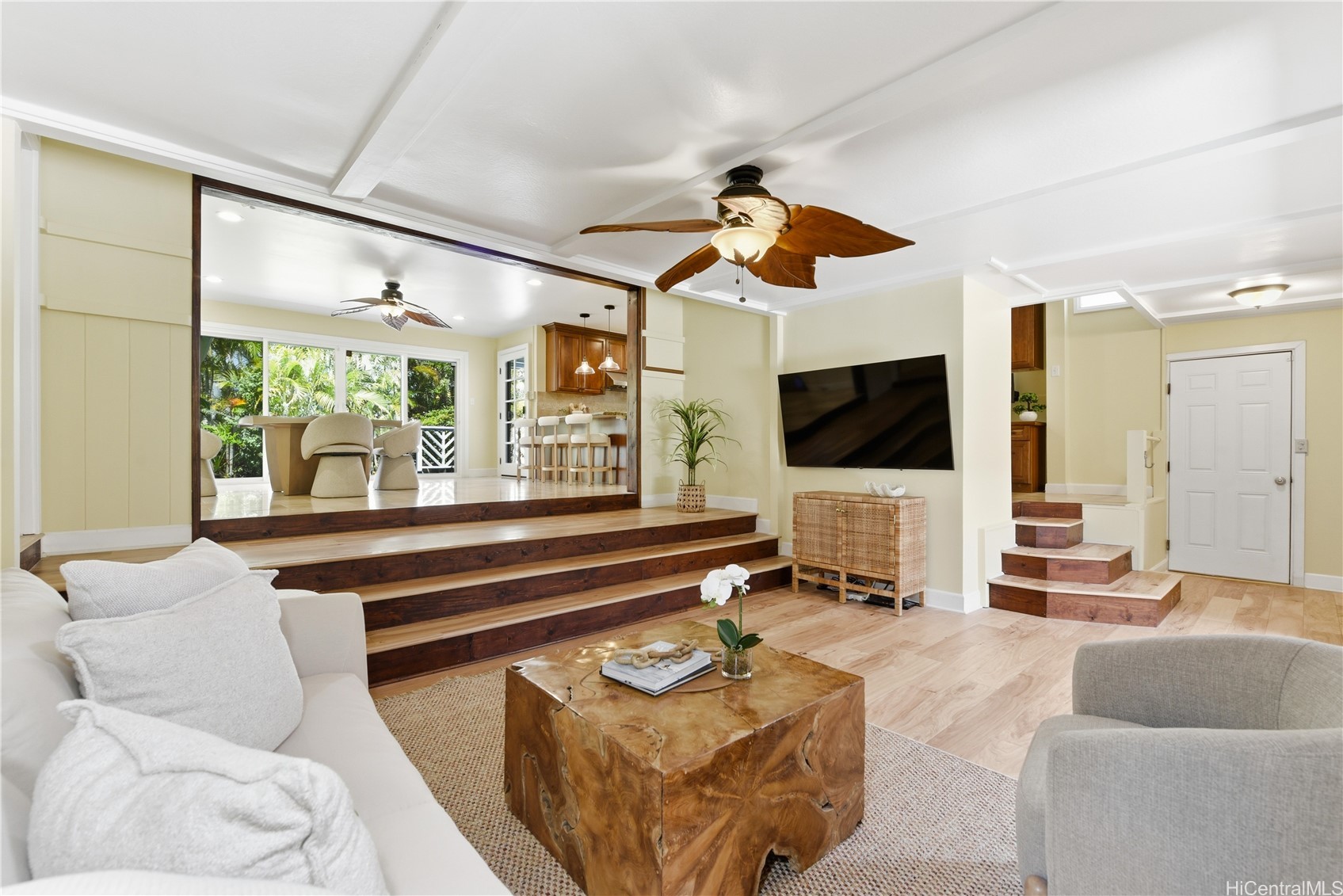 409 Wanaao Road Property Photo 10