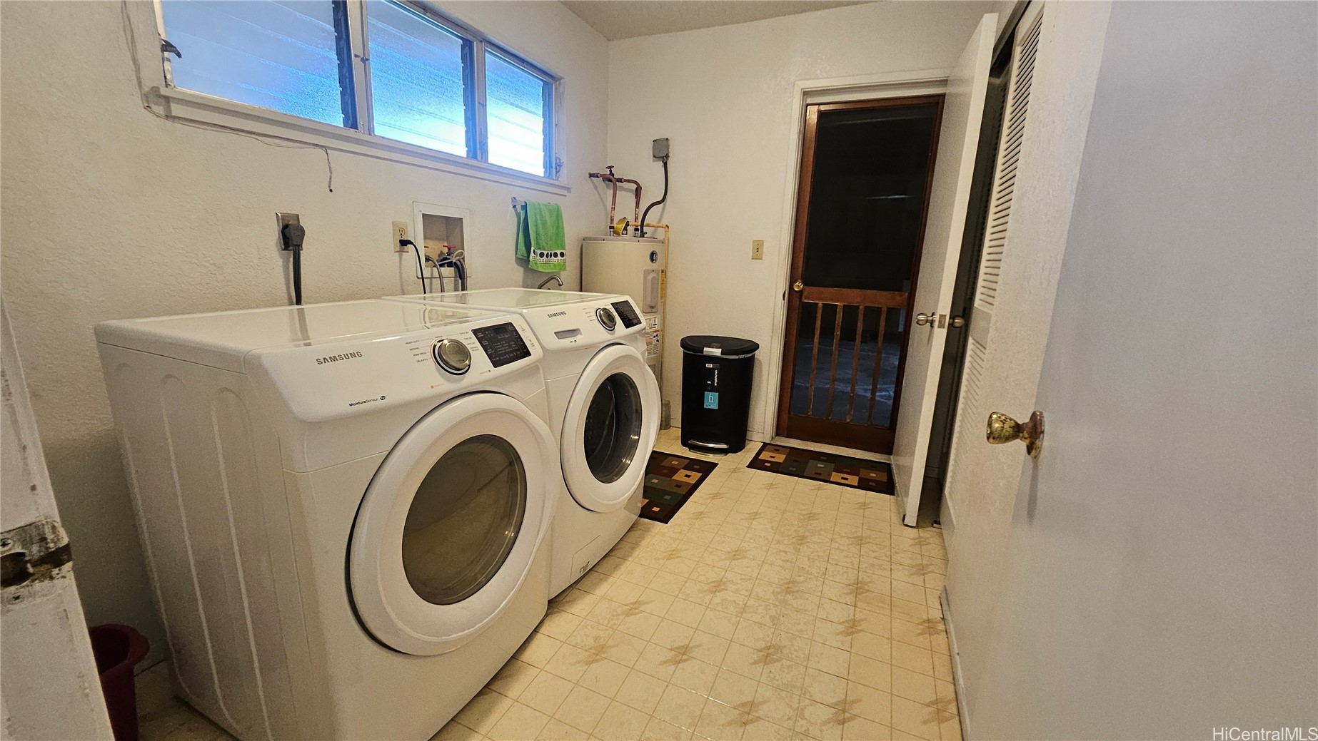 590 Keolu Drive Property Photo 4