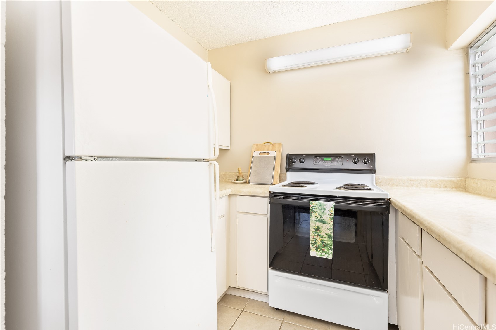 968 Spencer Street 301 Property Photo 6