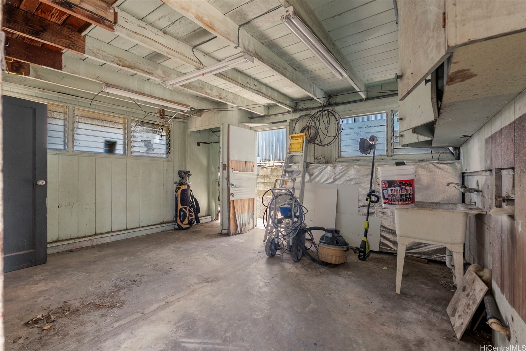 5060 Kalanianaole Highway Property Photo 22
