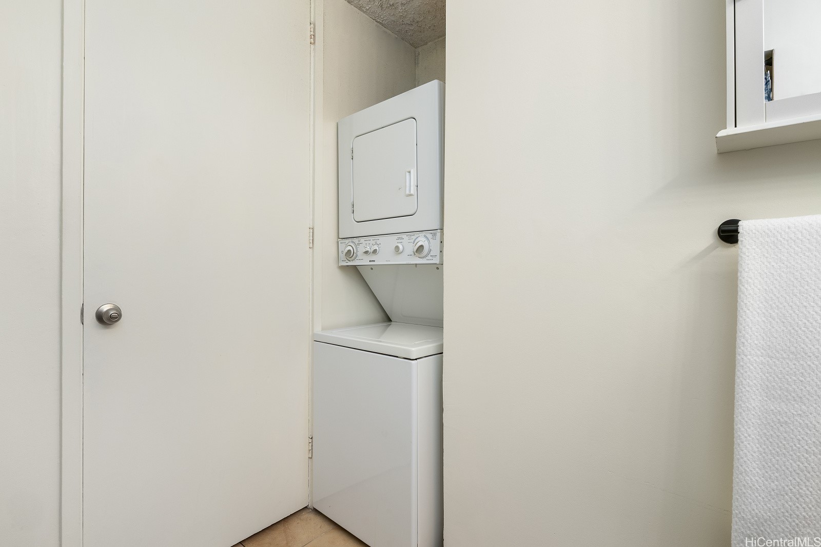 620 Mccully Street 703 Property Photo 17