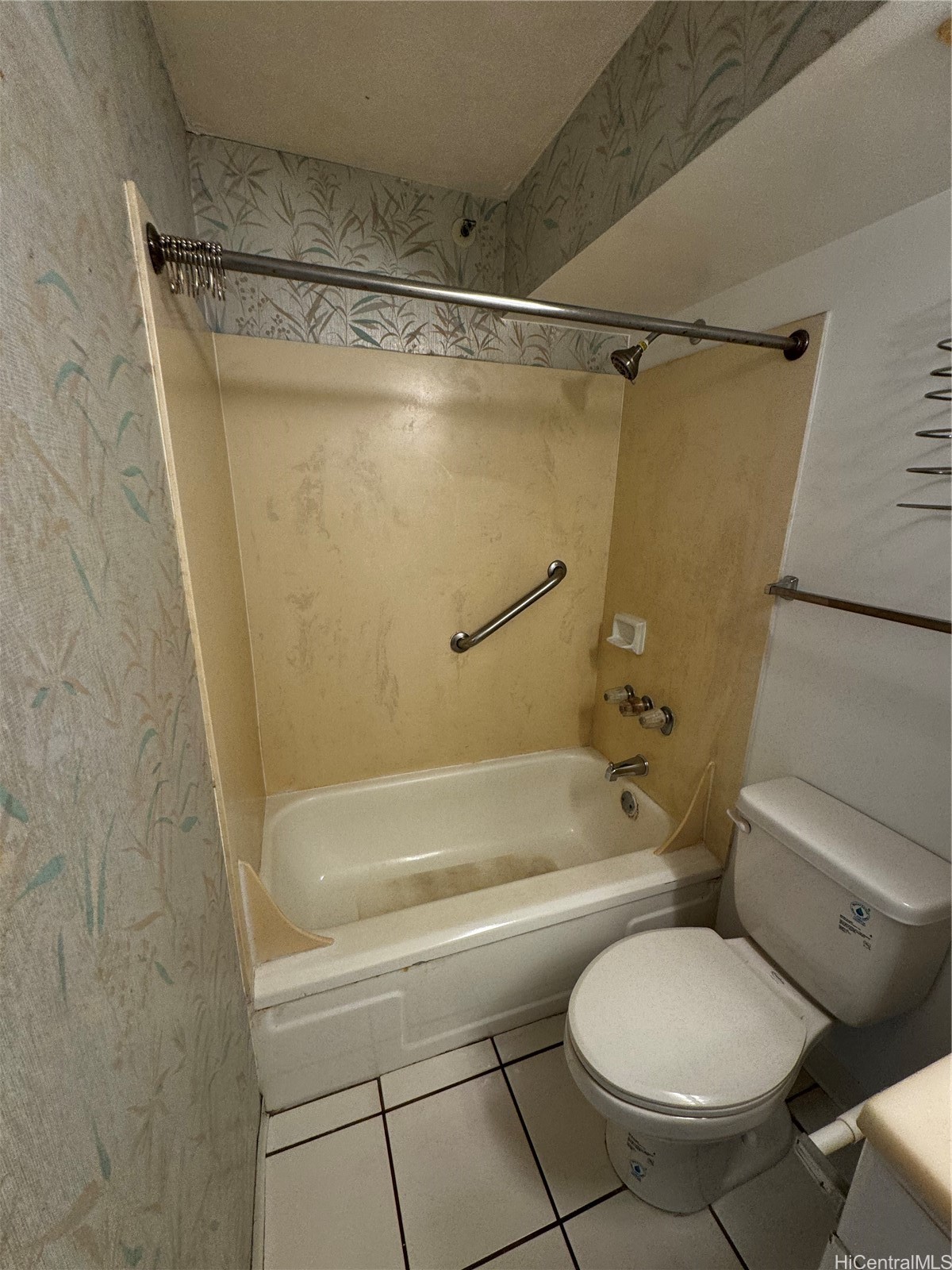 445 Seaside Avenue 4012 Property Photo 10