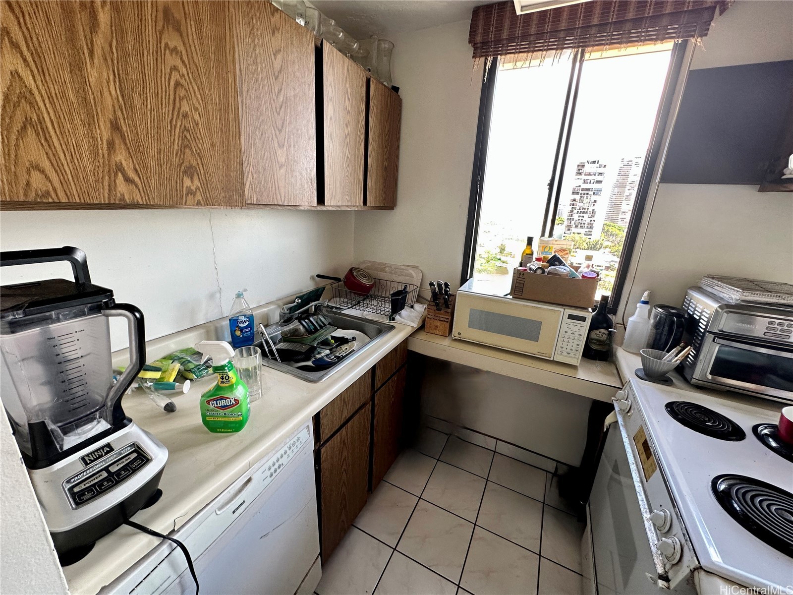 2121 Ala Wai Boulevard 1104 Property Photo 4