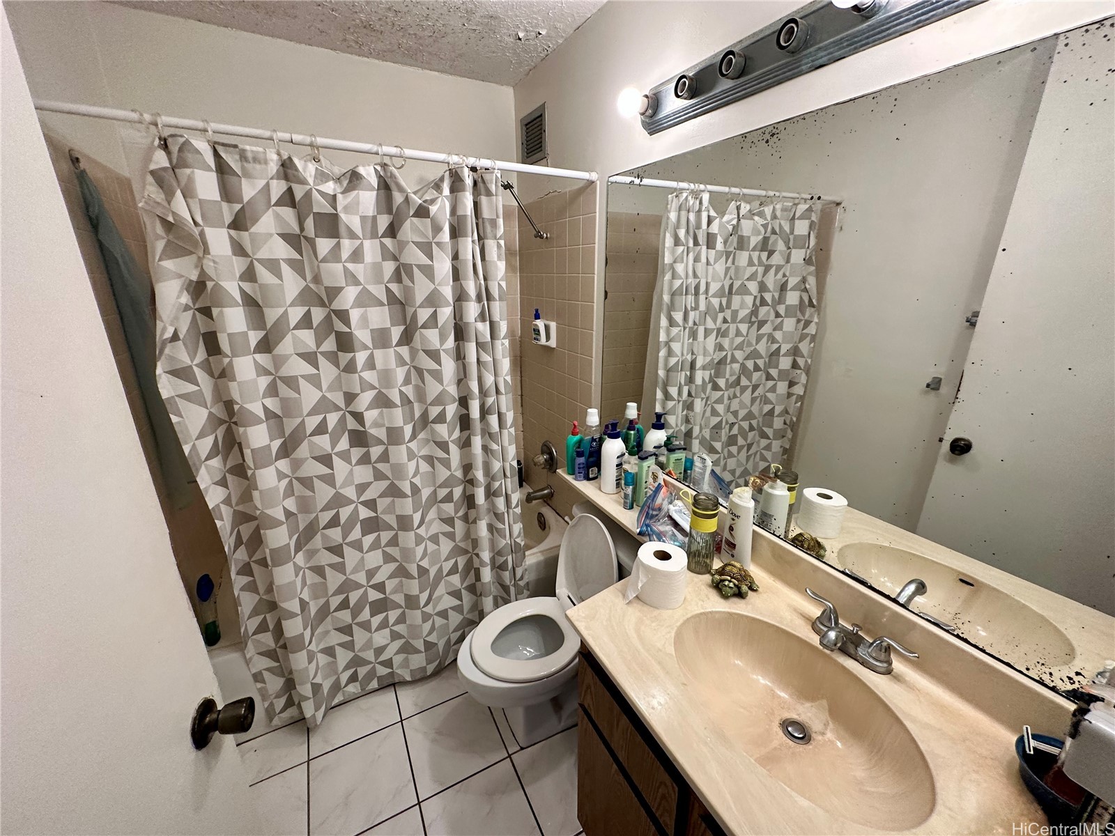 2121 Ala Wai Boulevard 1104 Property Photo 7