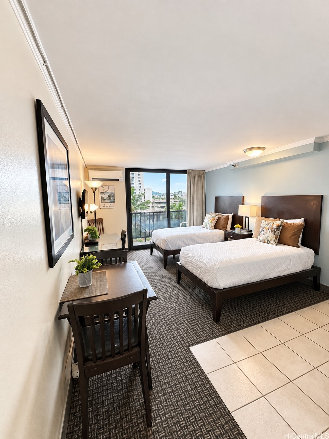 2425 Kuhio Avenue 604 Property Photo 6