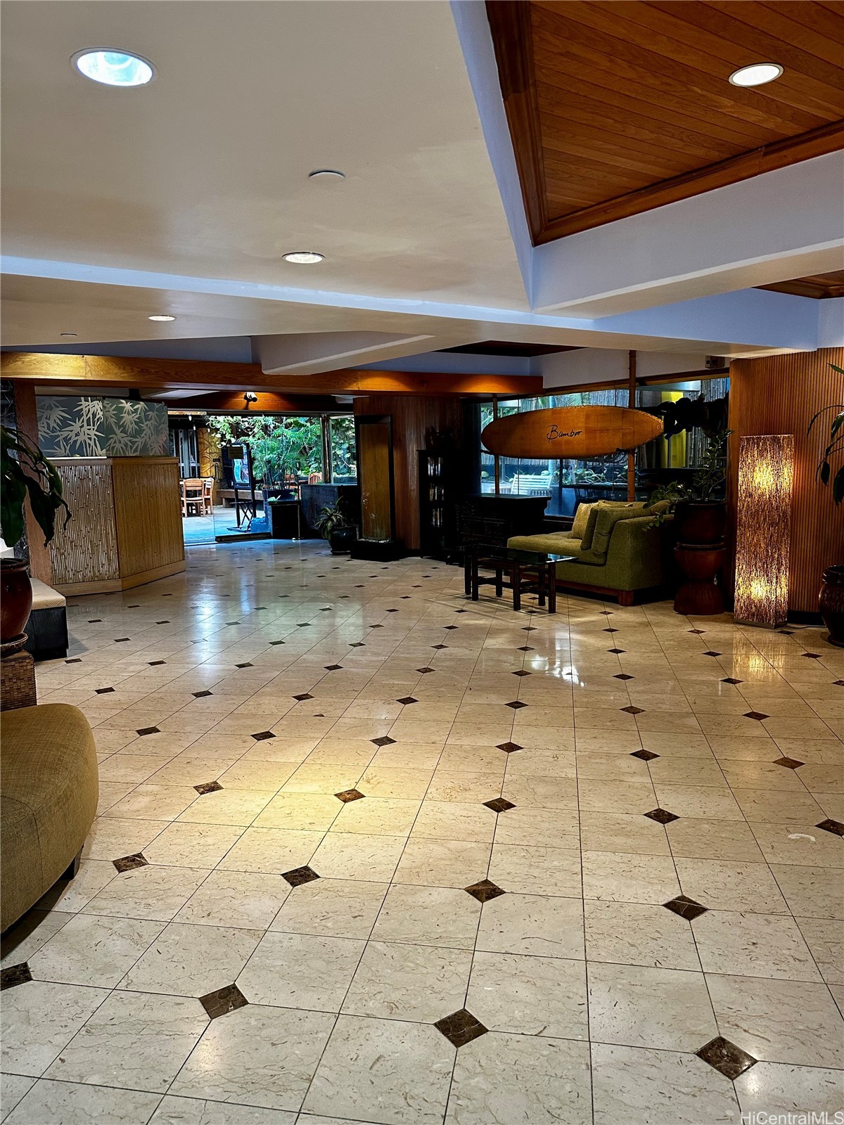 2425 Kuhio Avenue 604 Property Photo 16
