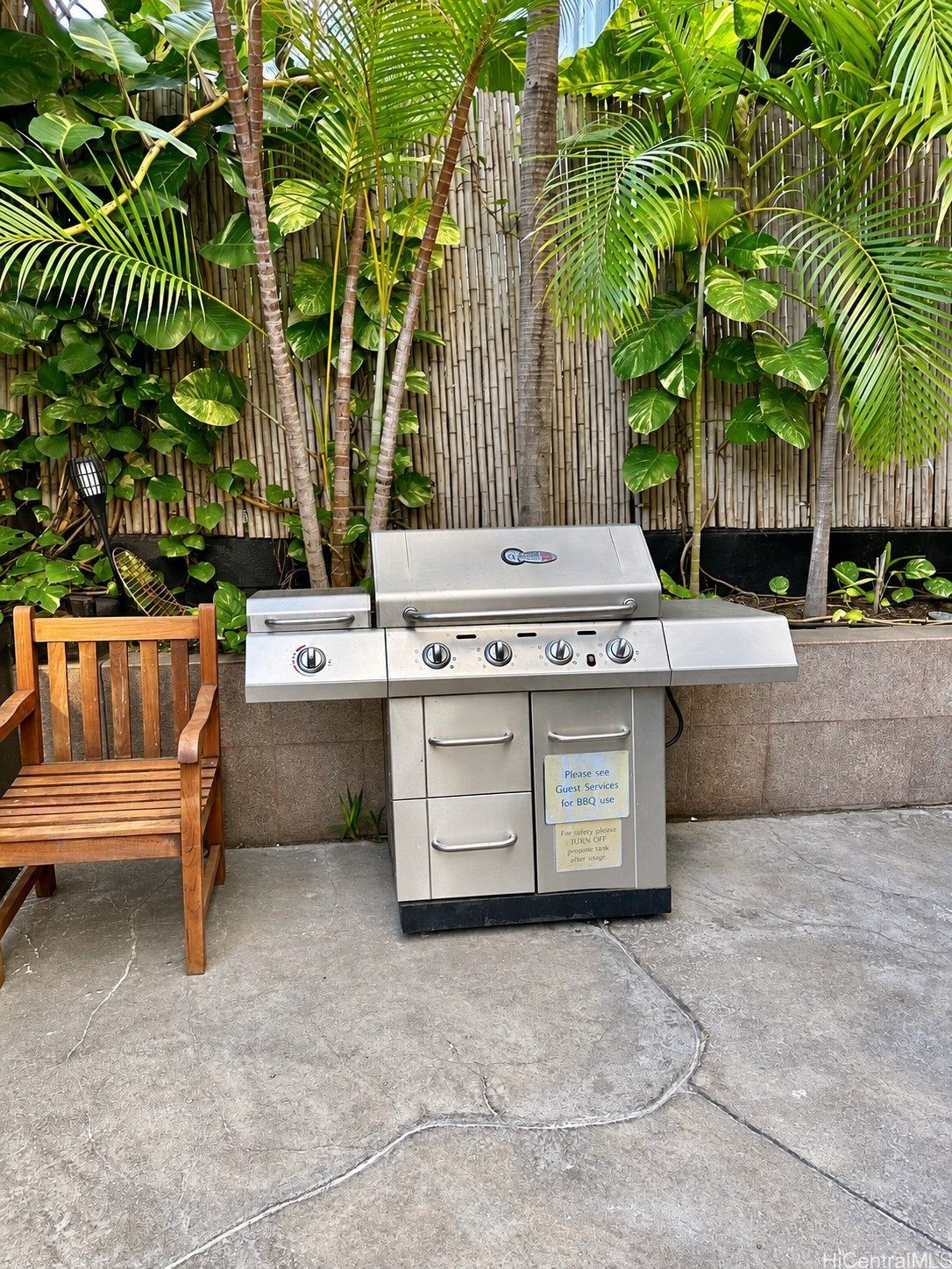 2425 Kuhio Avenue 604 Property Photo 21