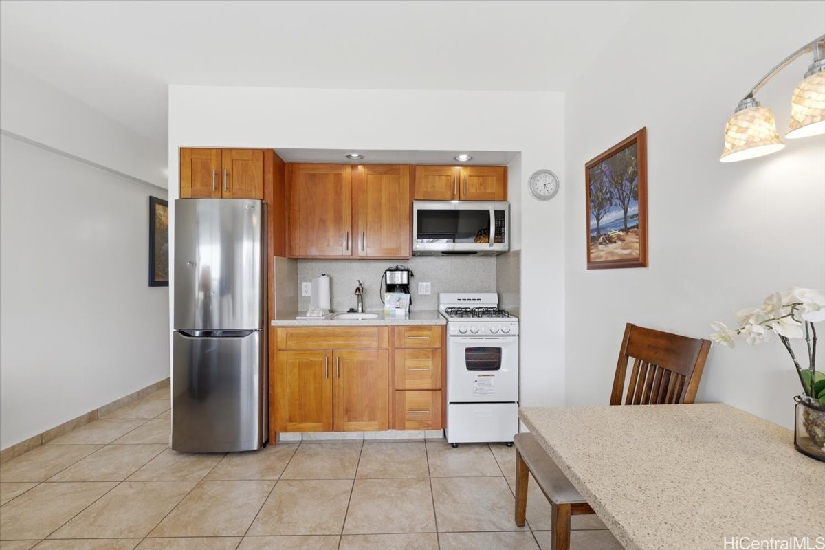 2161 Kalia Road 505 Property Photo 8