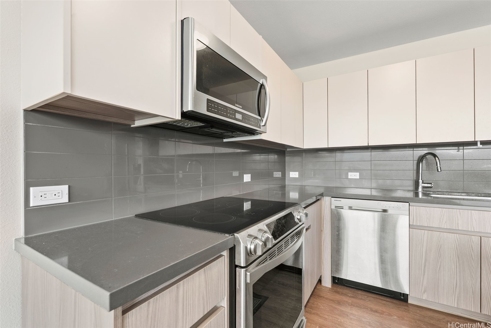 1631 Kapiolani Boulevard 4201 Property Photo 4