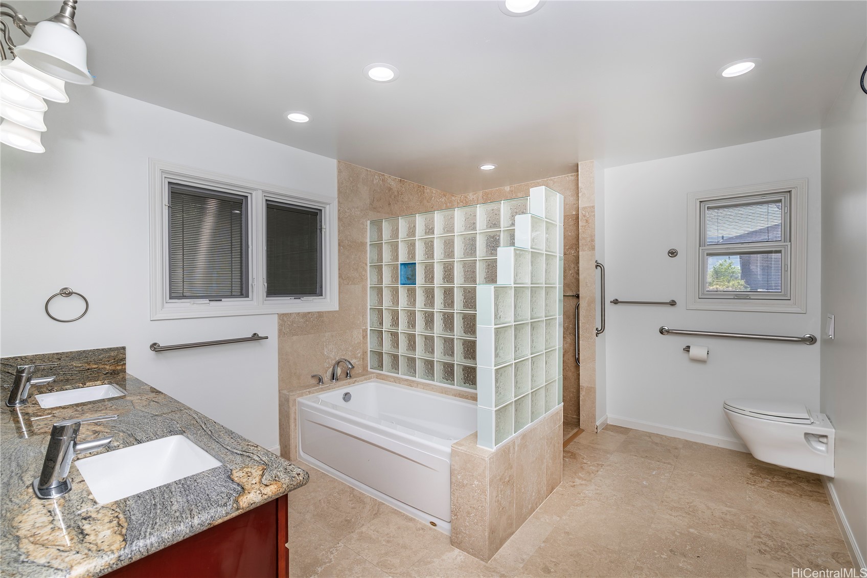 1118 Hala Drive Property Photo 8