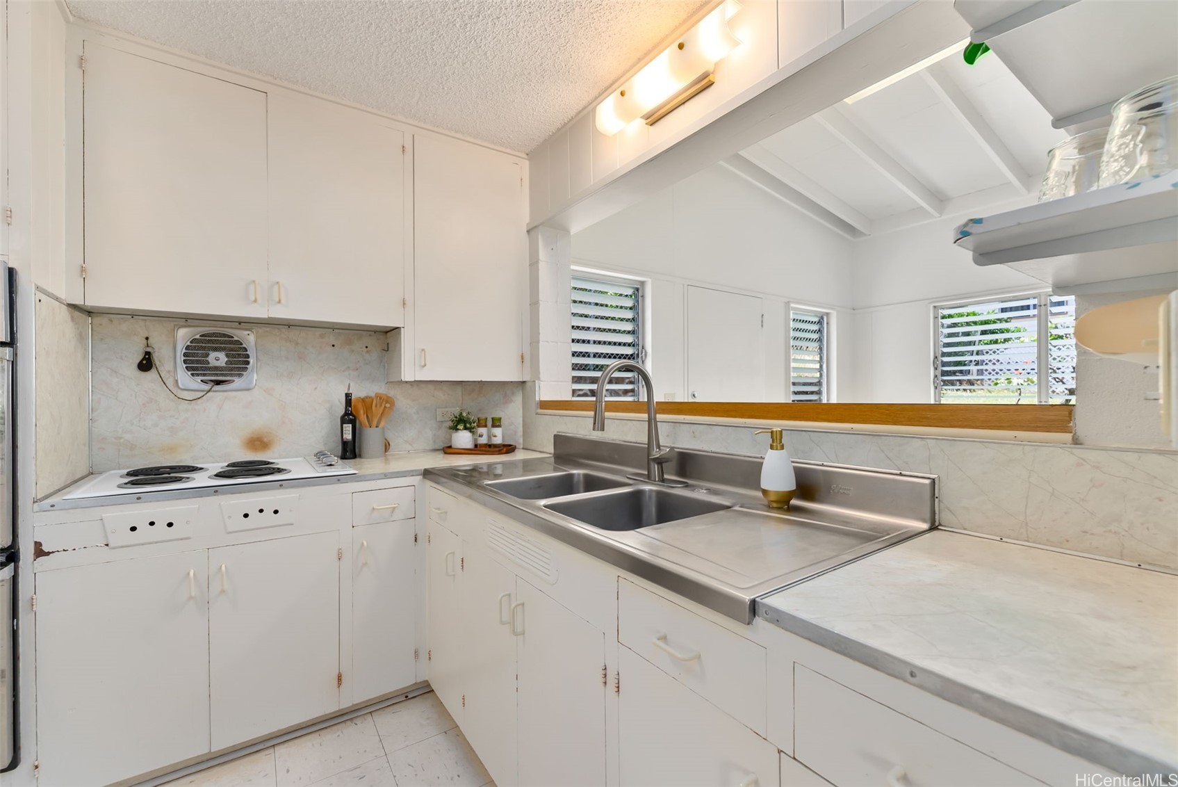 6014 Aimoku Street Property Photo 9