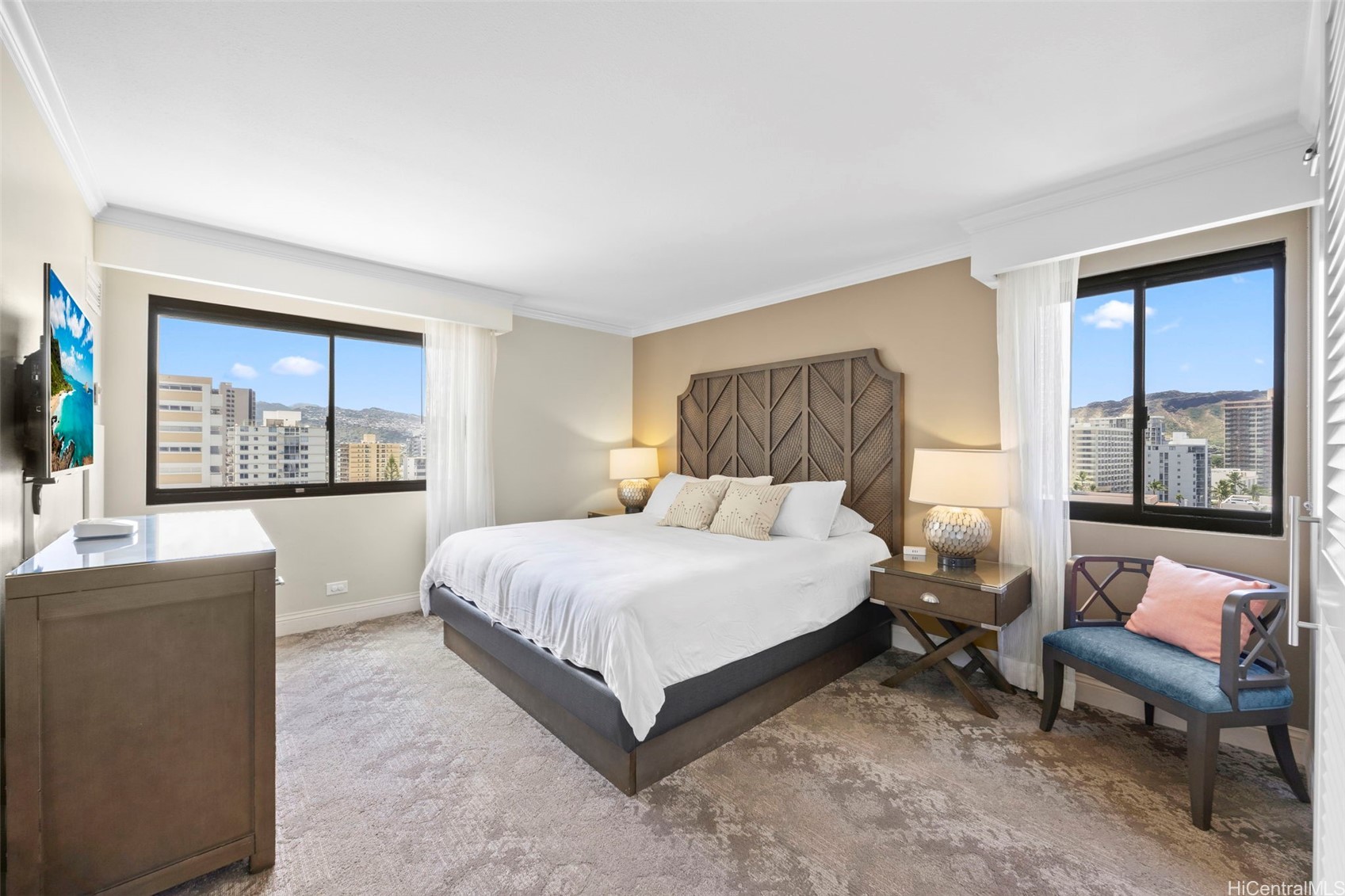 2470 Kalakaua Avenue 1101 Property Photo 12