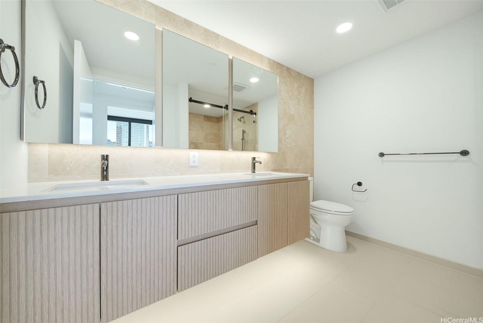 333 Ward Avenue 634 Property Photo 9