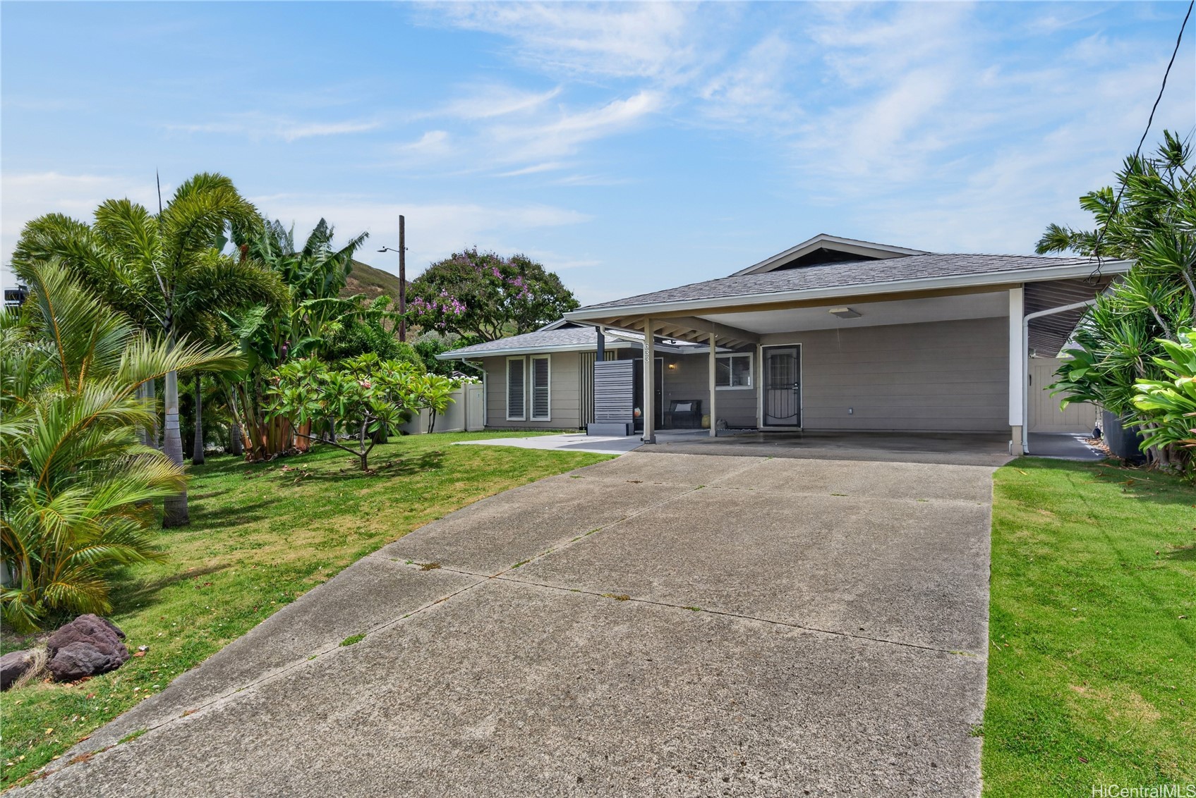 633 Keolu Drive Property Photo 2