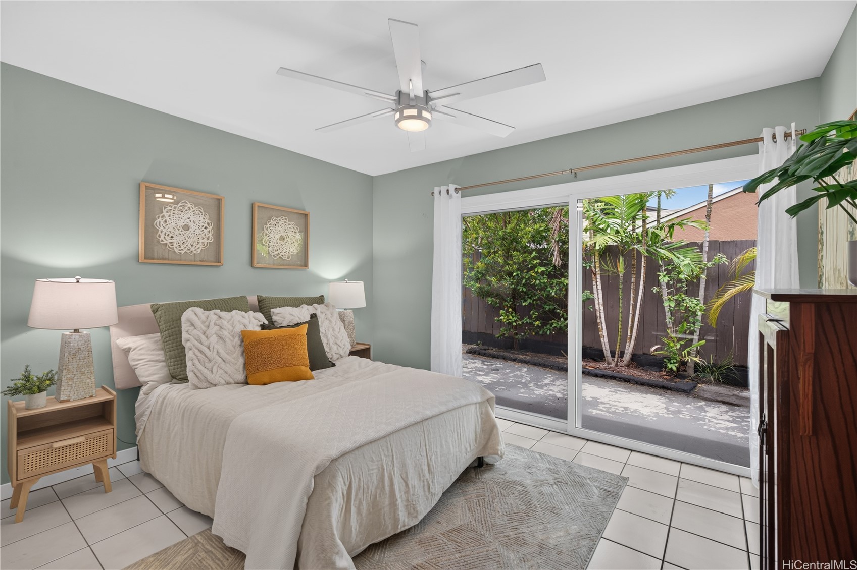 633 Keolu Drive Property Photo 14