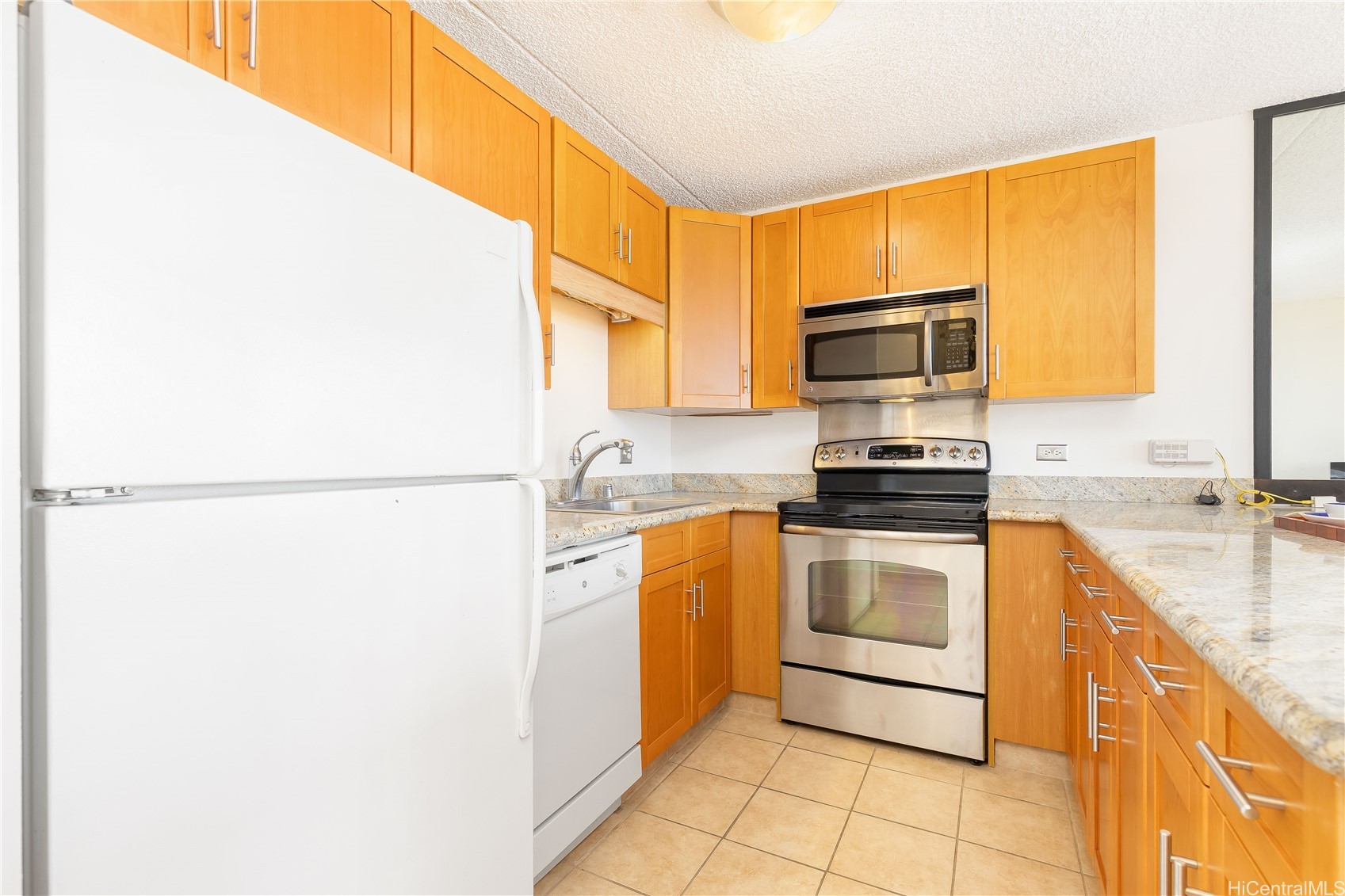 411 Hobron Lane 2911 Property Photo 10