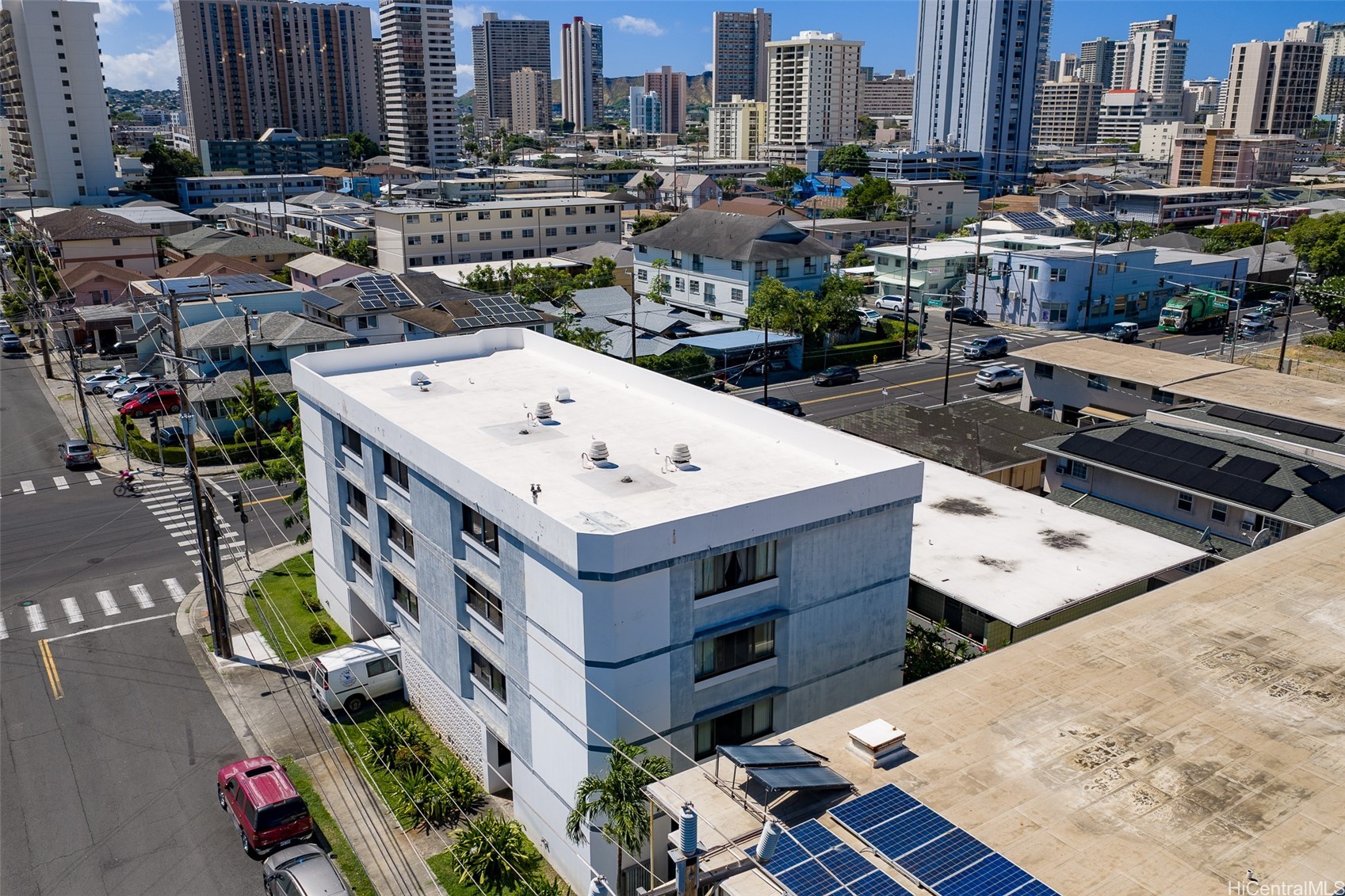 922 Mccully Street Property Photo 4