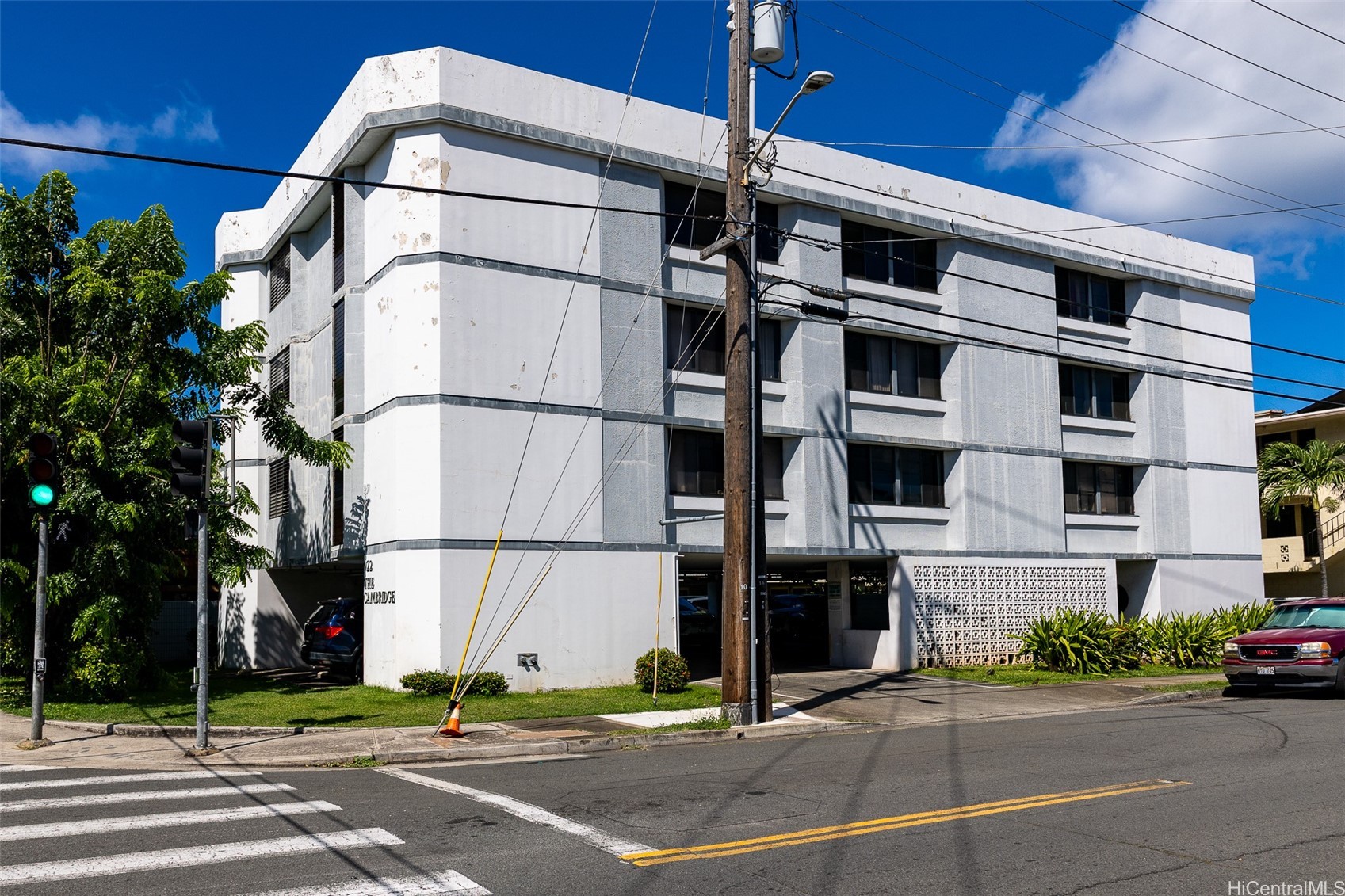 922 Mccully Street Property Photo 3