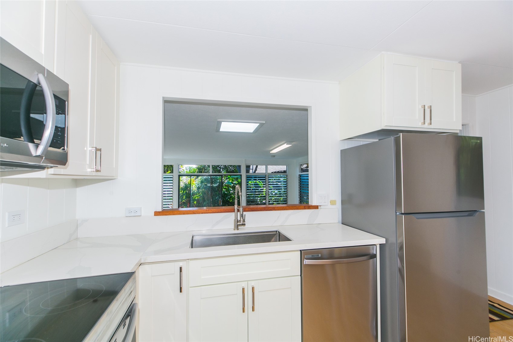 91-37 Amio Street Property Photo 6