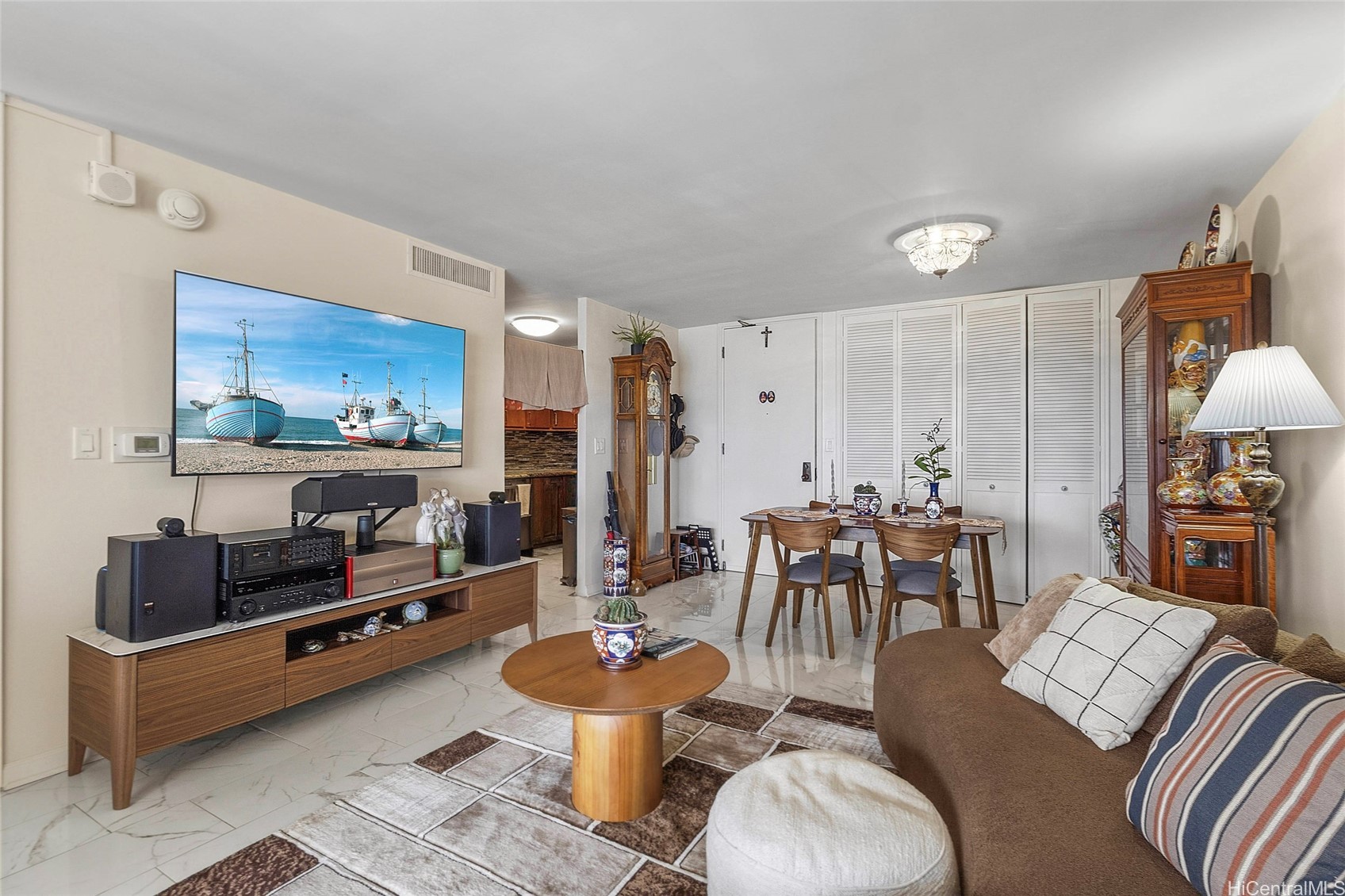 1600 Ala Moana Boulevard 2602 Property Photo 8