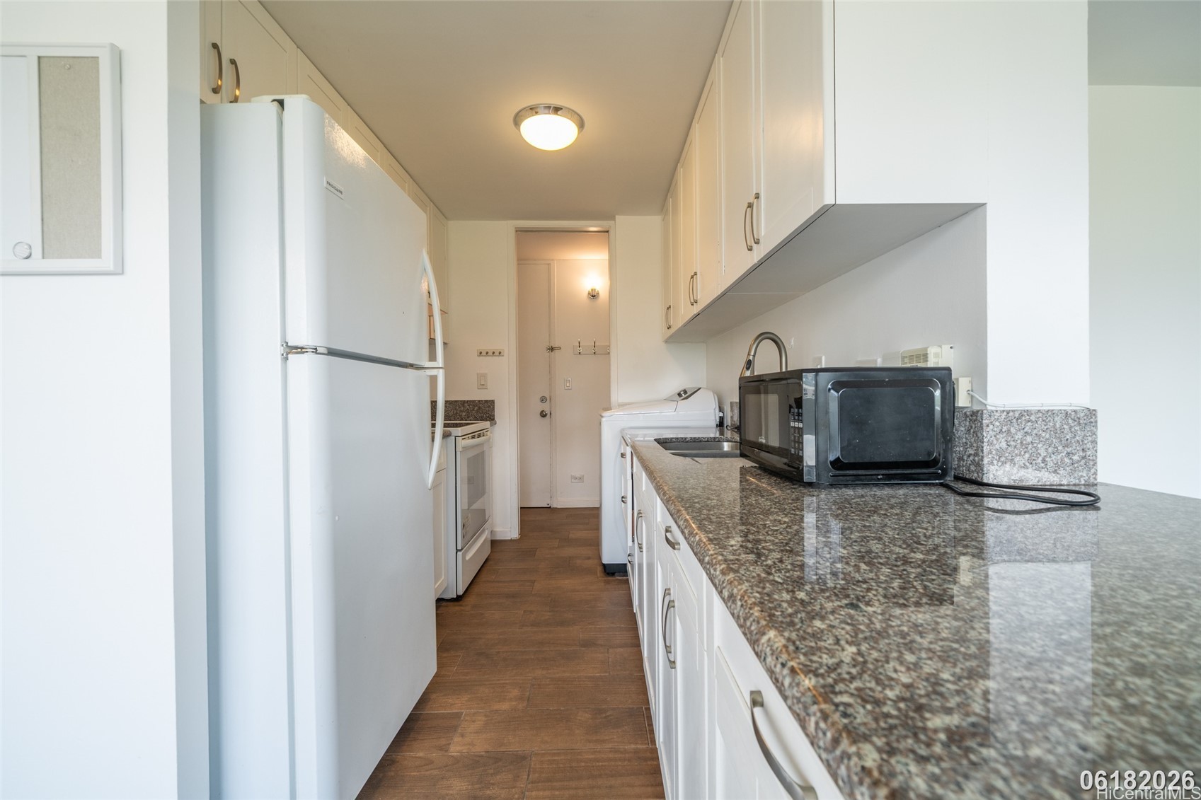 2085 Ala Wai Boulevard B64 Property Photo 11