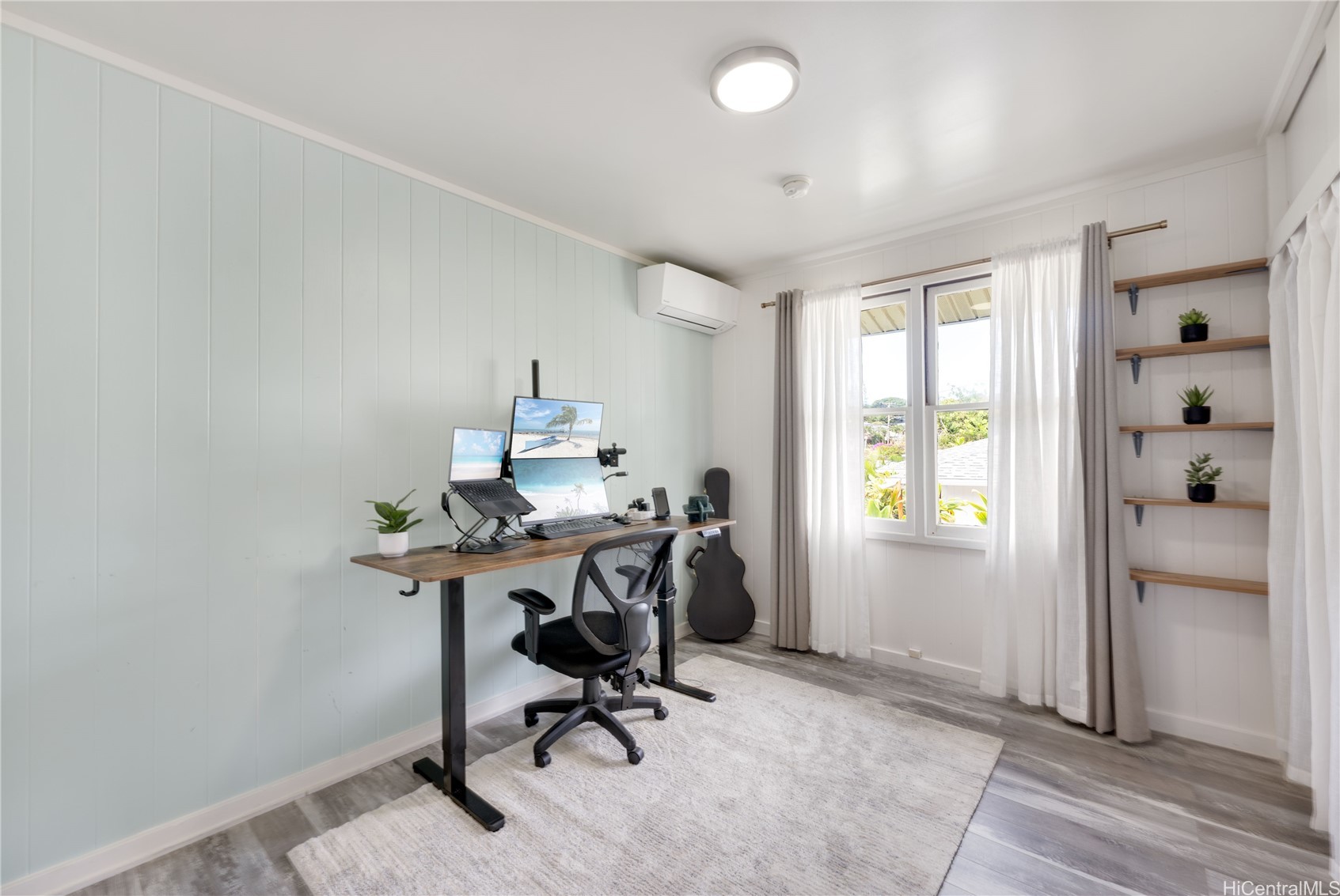 1237 Hele Street Property Photo 11