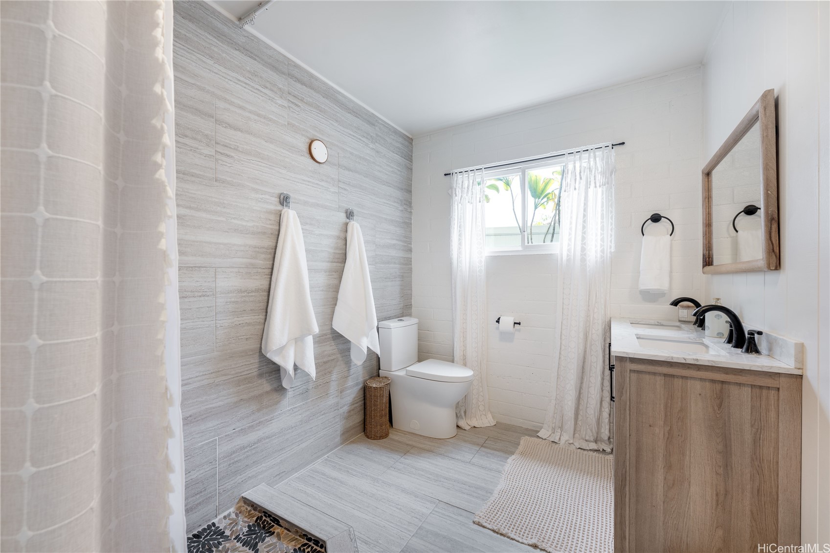 1237 Hele Street Property Photo 14