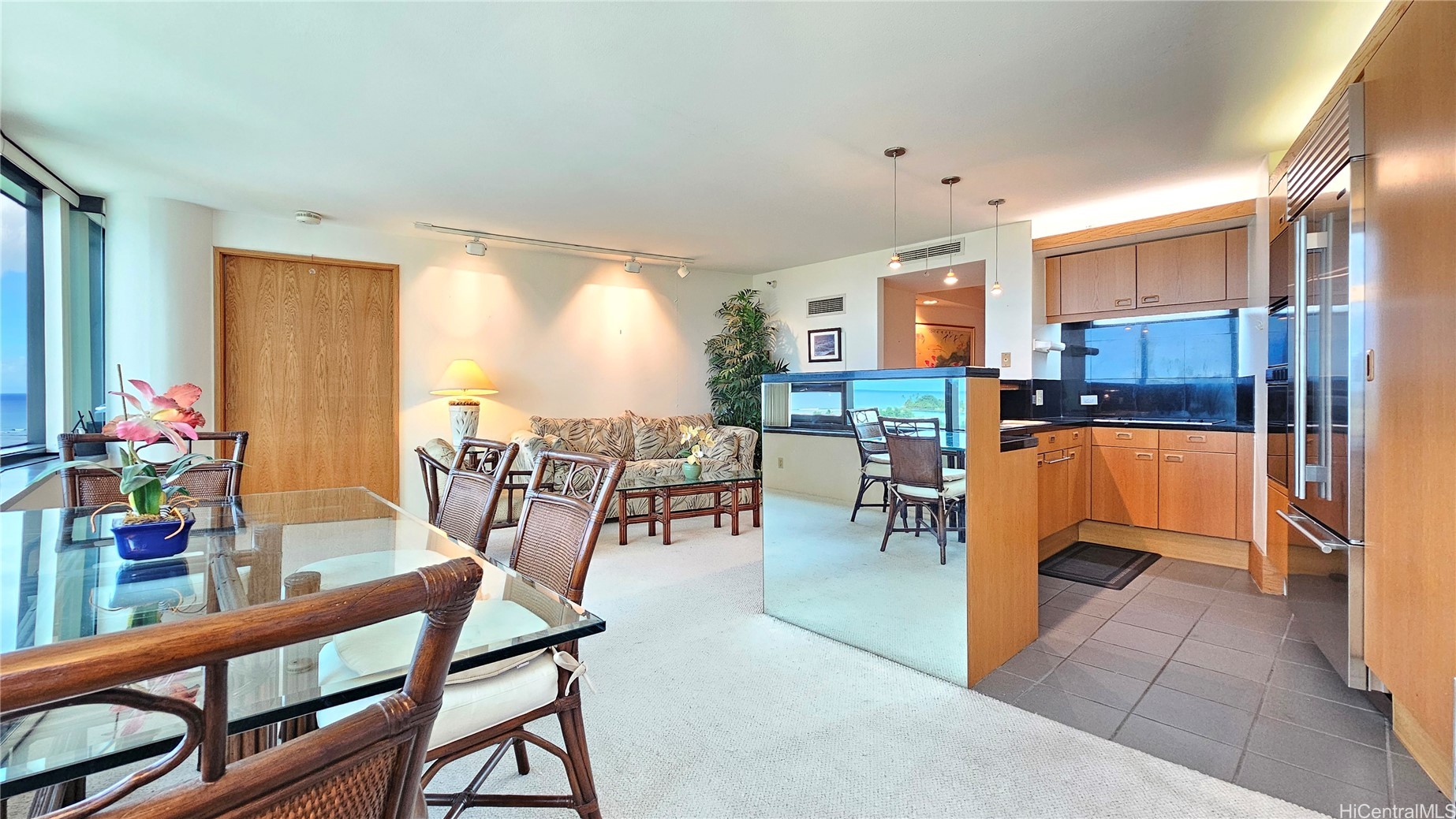 1330 Ala Moana Boulevard 906 Property Photo 4