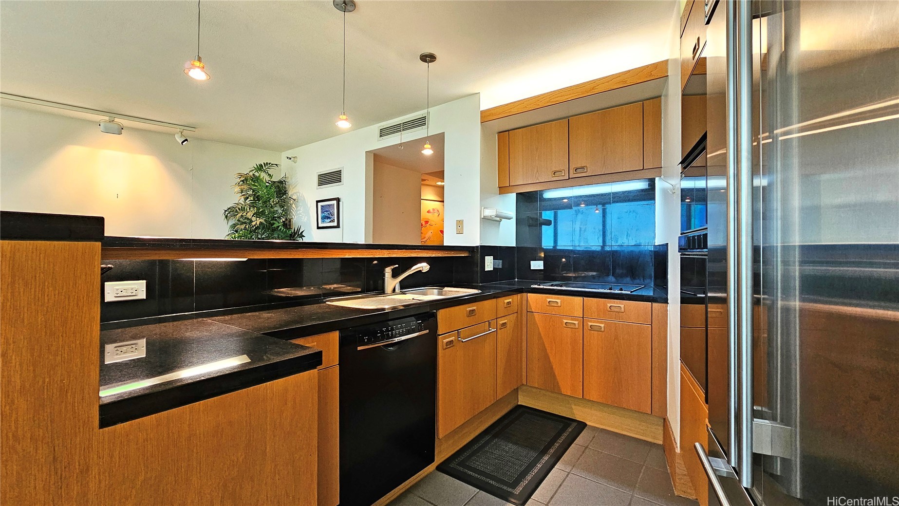 1330 Ala Moana Boulevard 906 Property Photo 11