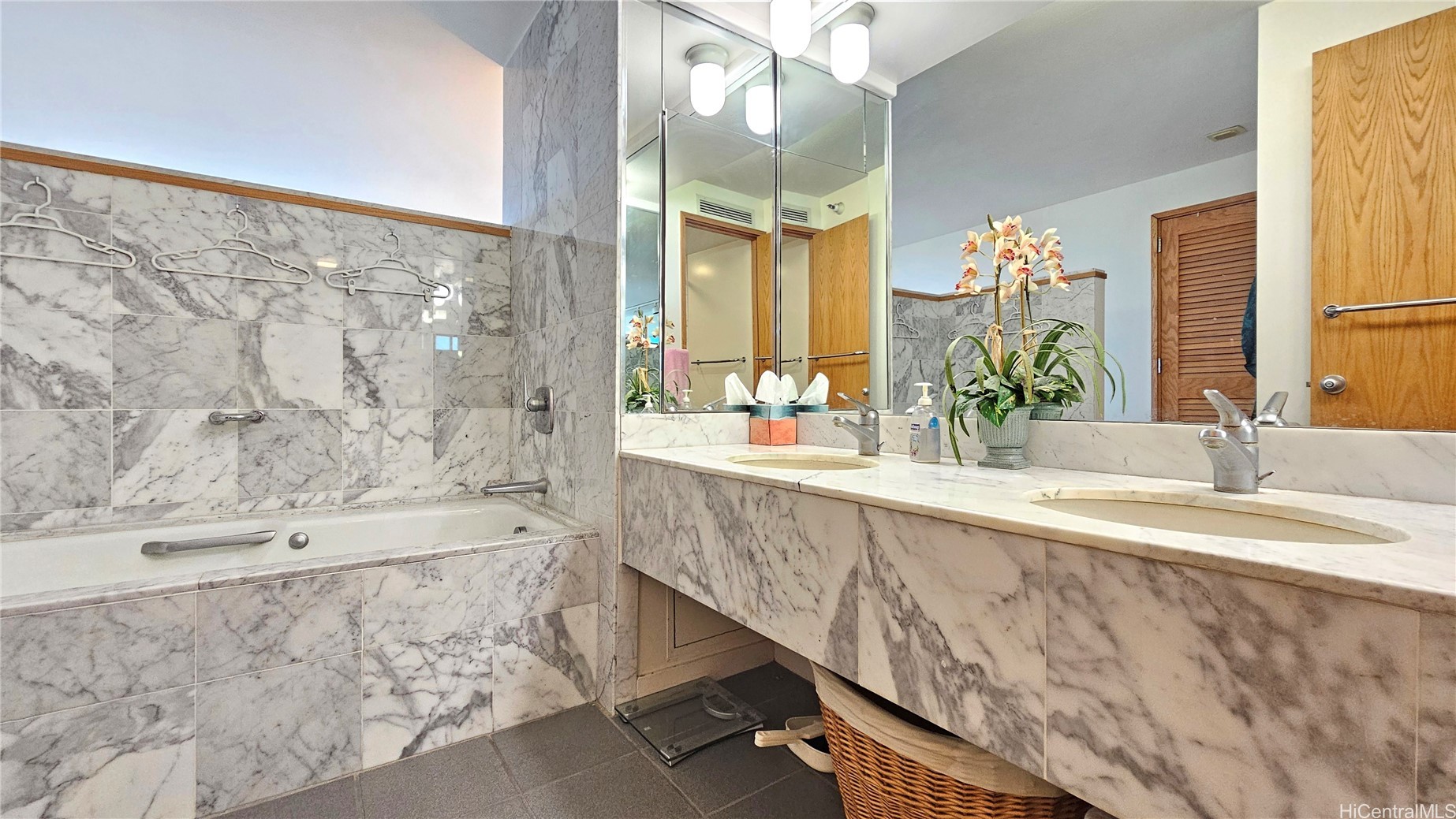 1330 Ala Moana Boulevard 906 Property Photo 19