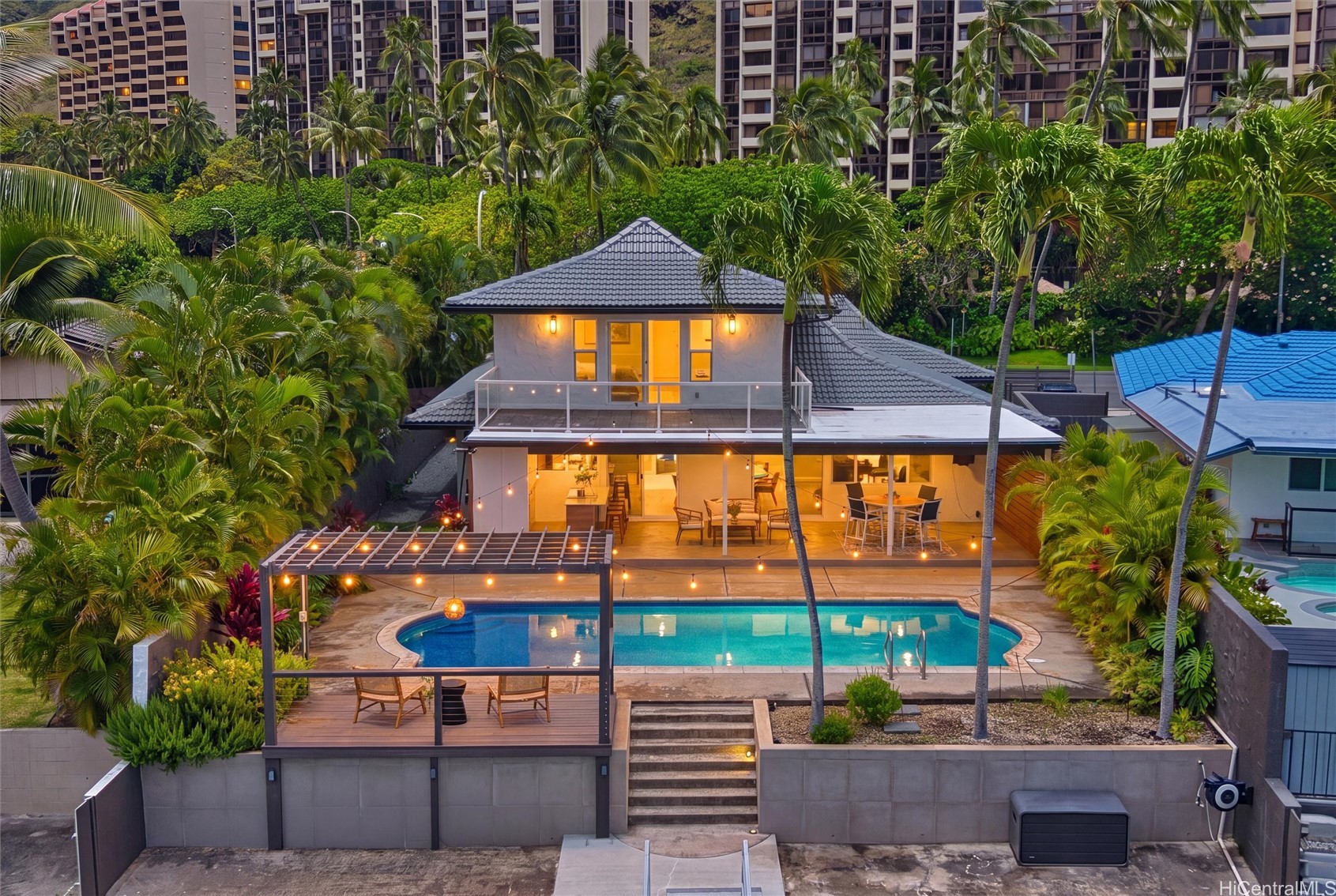 6703 Hawaii Kai Drive Property Photo 1