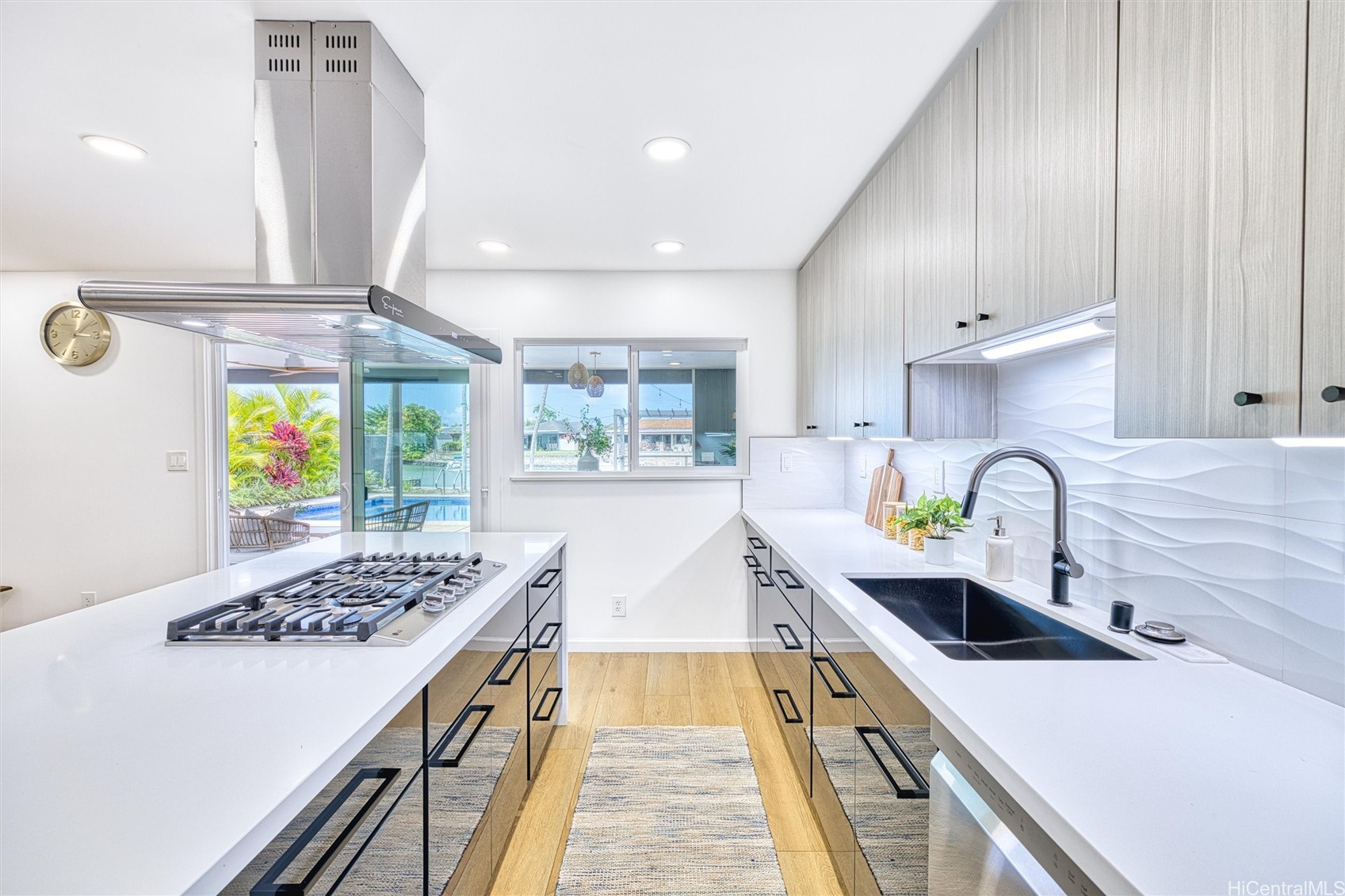 6703 Hawaii Kai Drive Property Photo 18