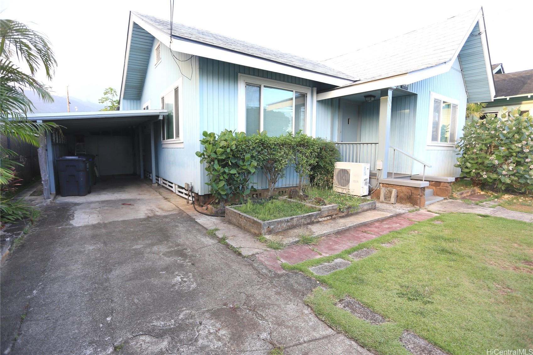 2212 Coyne Street Property Photo 2