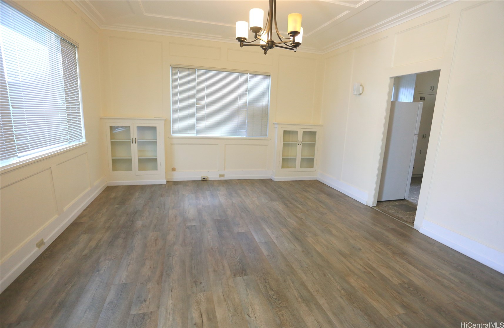 2212 Coyne Street Property Photo 10