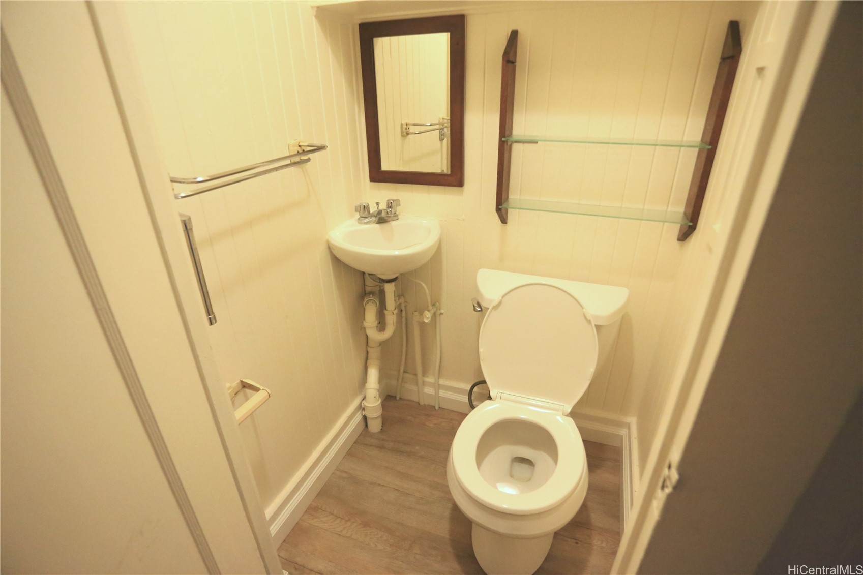 2212 Coyne Street Property Photo 17