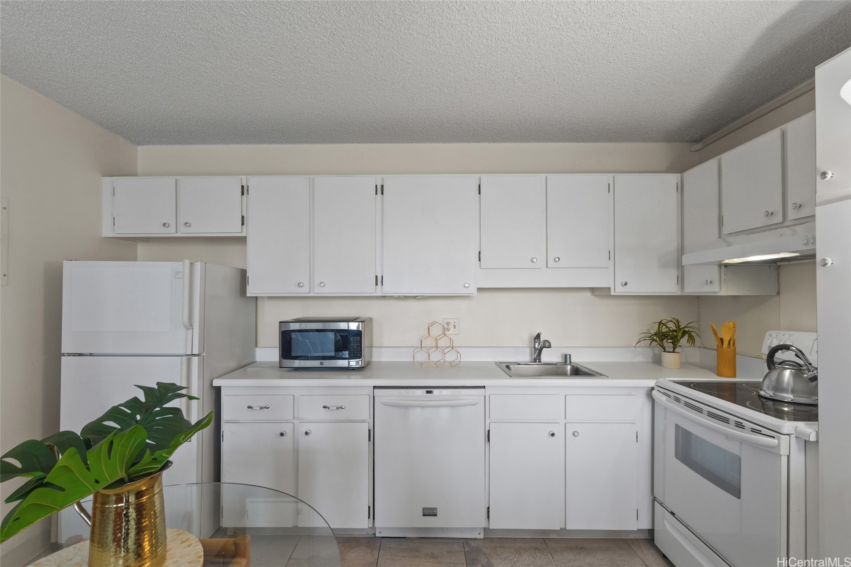 2240 Kuhio Avenue 1114 Property Photo 8