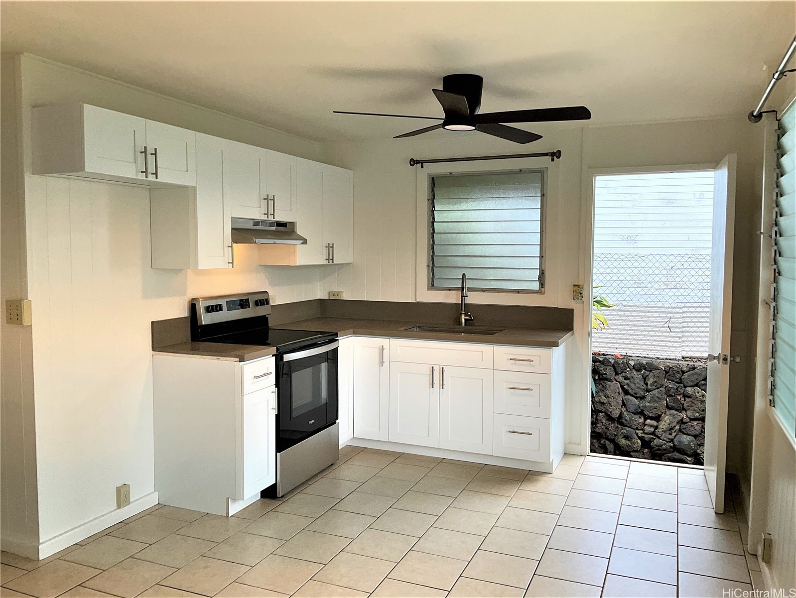26d Lakeview Circle Property Photo 5
