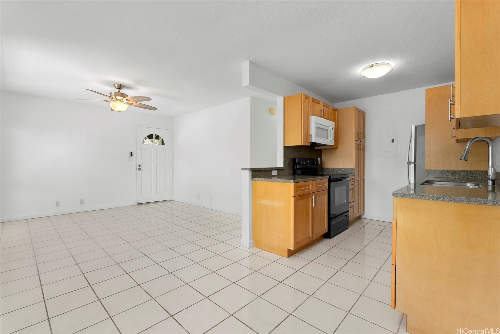 403 Mananai Place 41s Property Photo 5