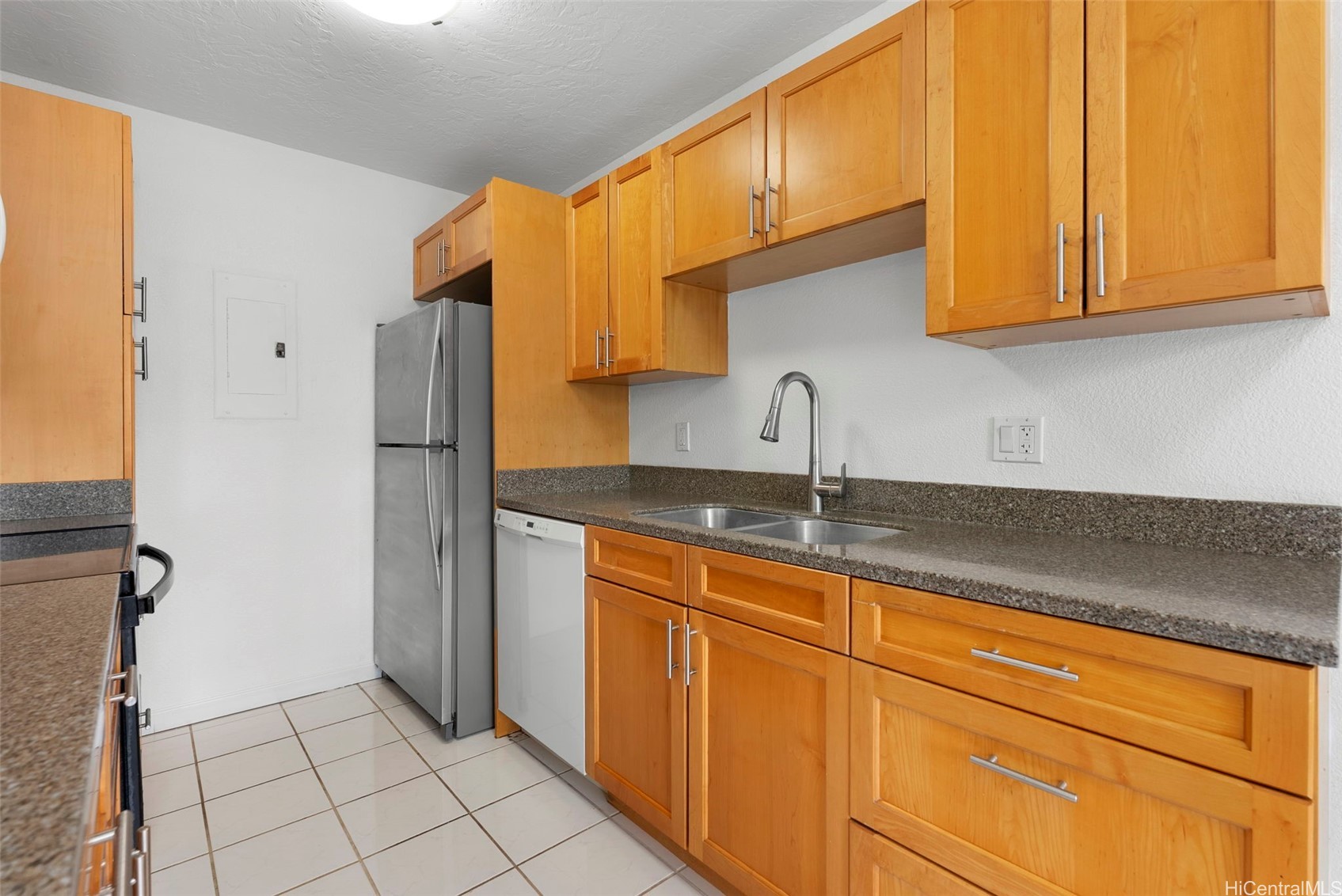 403 Mananai Place 41s Property Photo 6