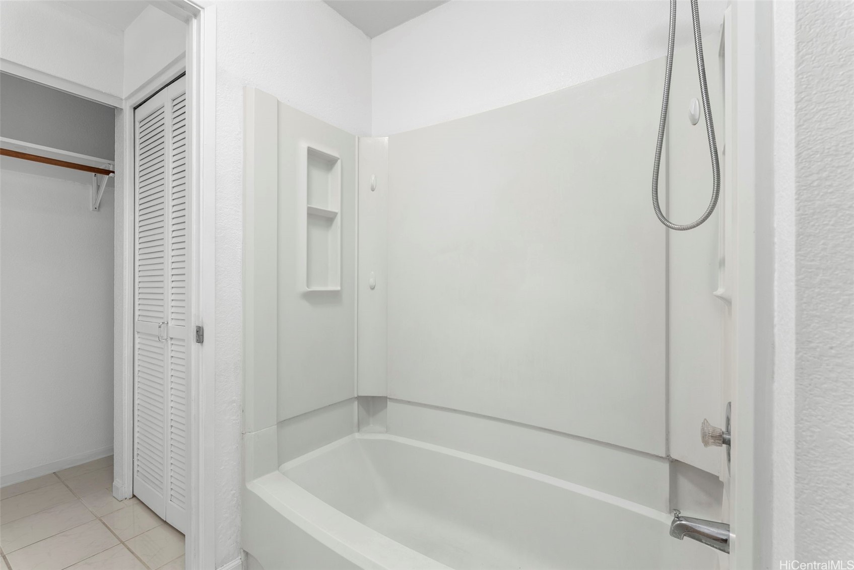 403 Mananai Place 41s Property Photo 11