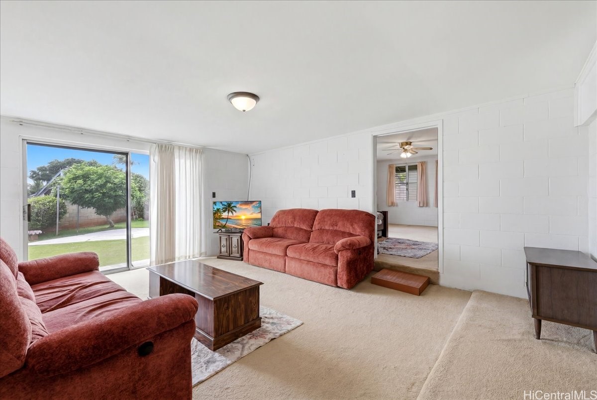 95-237 Kaopua Loop Property Photo 2