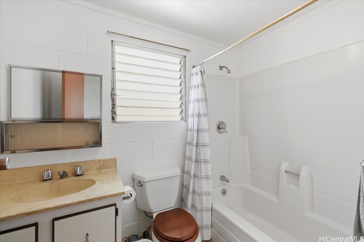 95-237 Kaopua Loop Property Photo 17