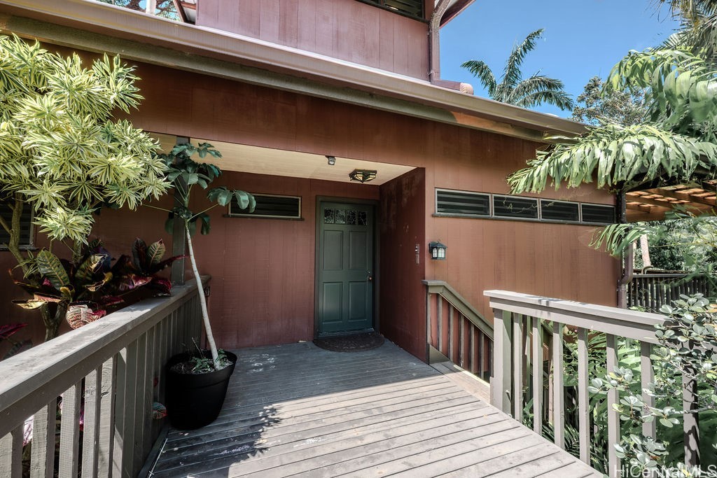 2528 Makaulii Place Property Photo 7