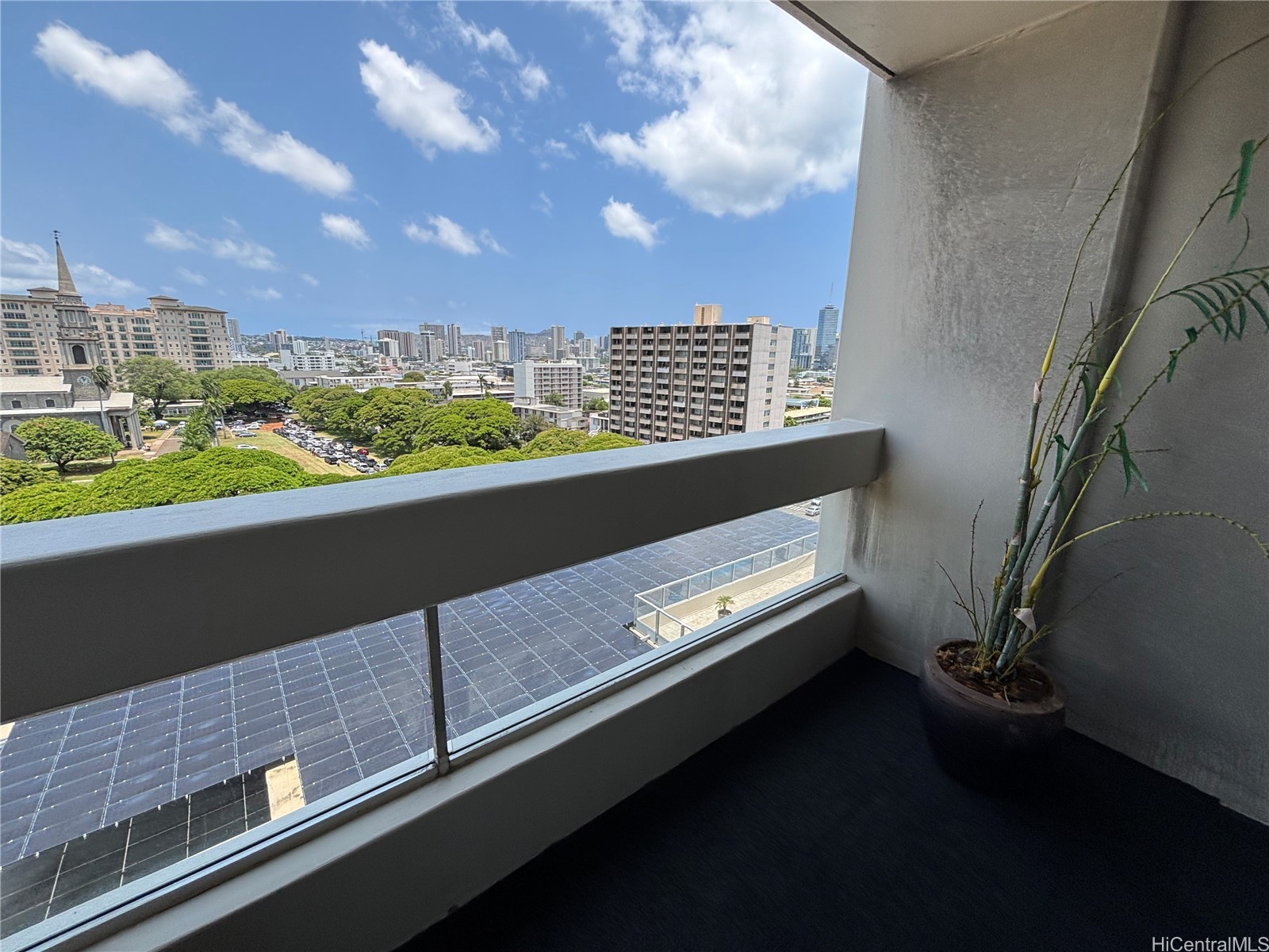 1212 Punahou Street 1005 Property Photo 6