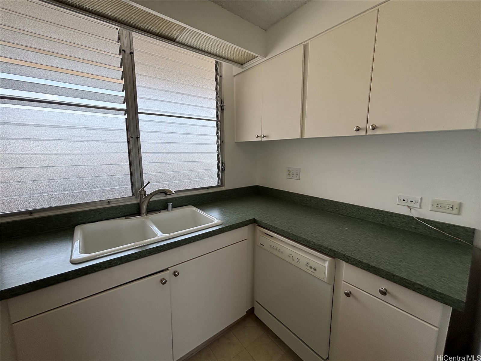 1212 Punahou Street 1005 Property Photo 12