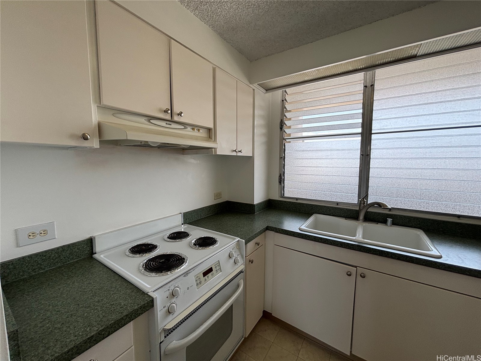 1212 Punahou Street 1005 Property Photo 13